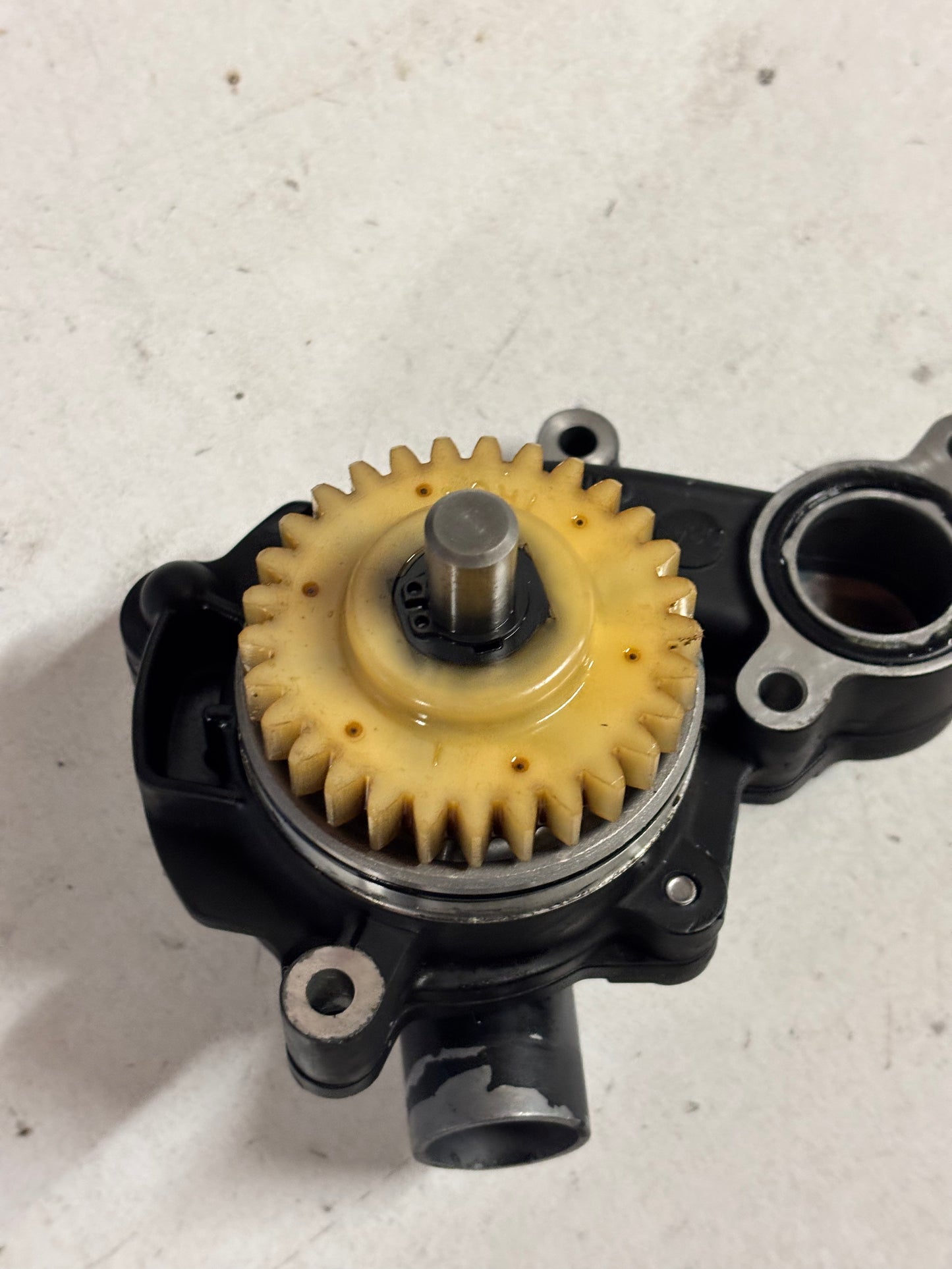 Pompe a eau yamaha mt 09 et tracer 900 2013-2020