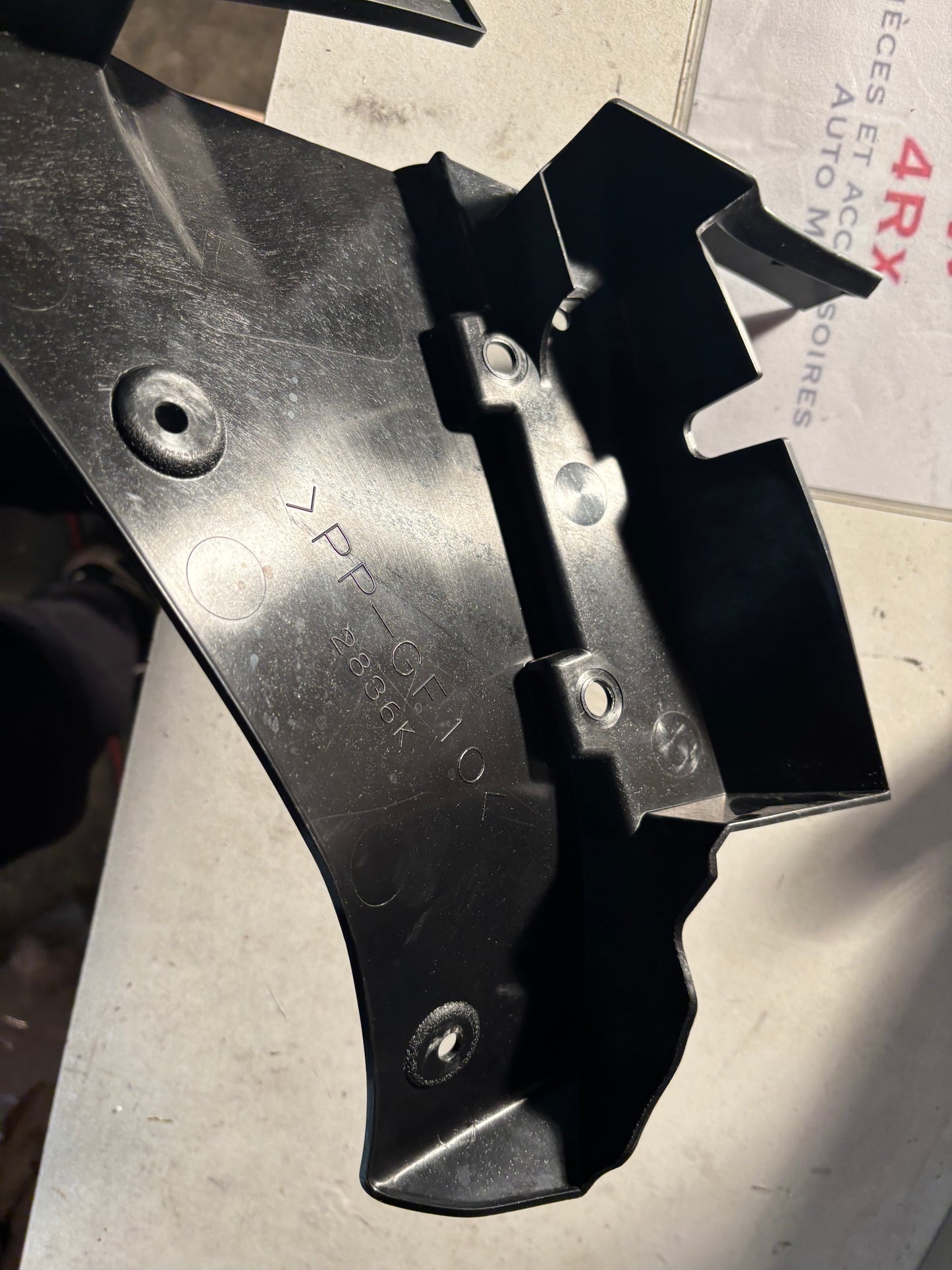 Halterung der inneren Verkleidungsabdeckung links Yamaha r7 2021-2024 BEB 2836K