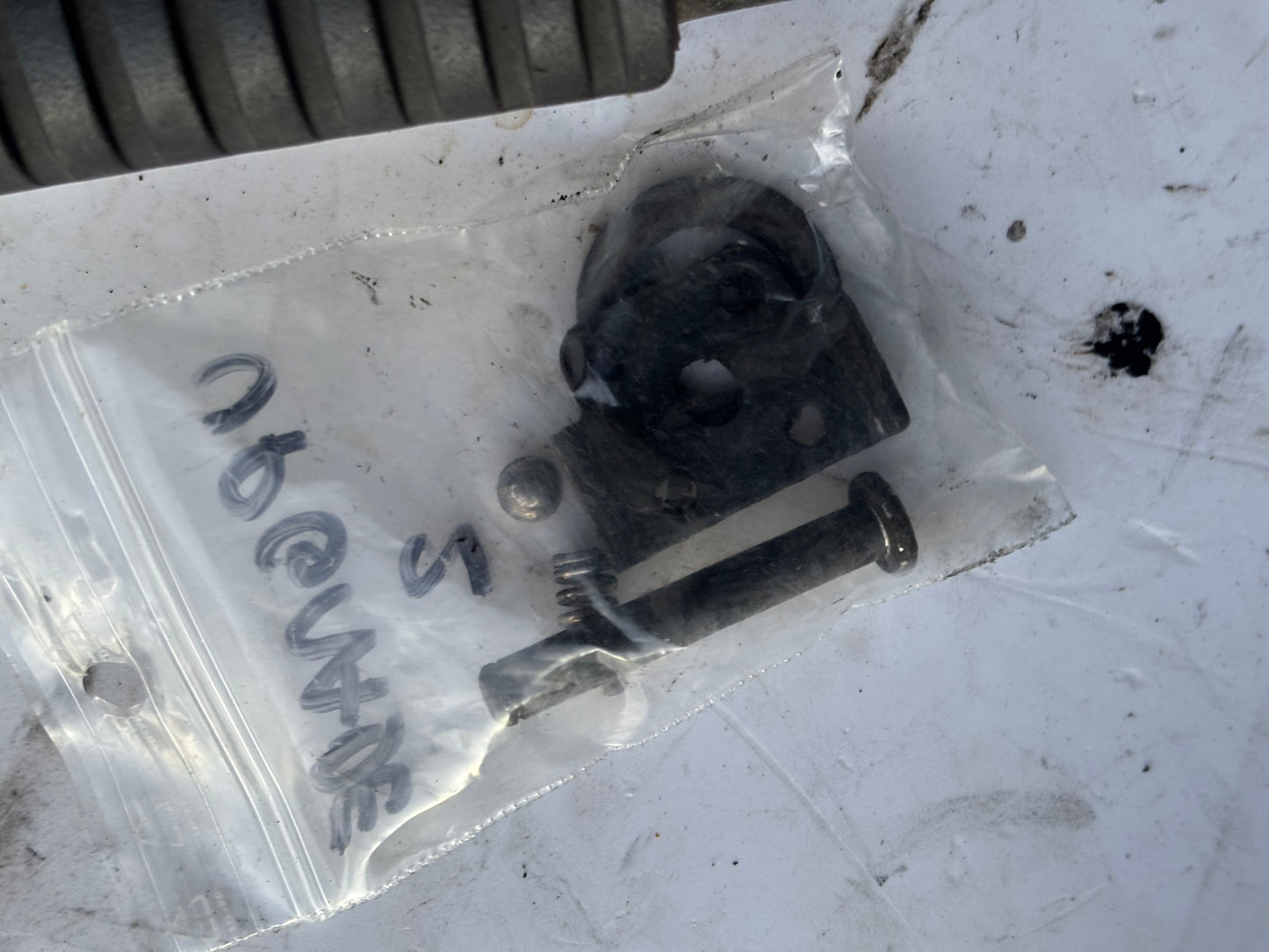 Kawasaki ER6N ER6F rechte hintere Fußstütze