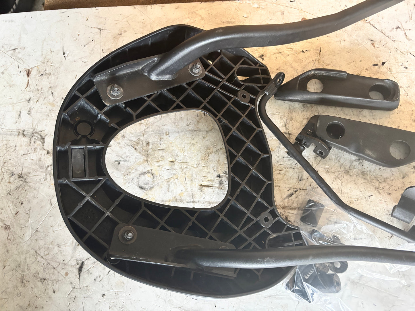 GIVI Topcasehalterung Kawasaki Er6n Er6F 2009/2011