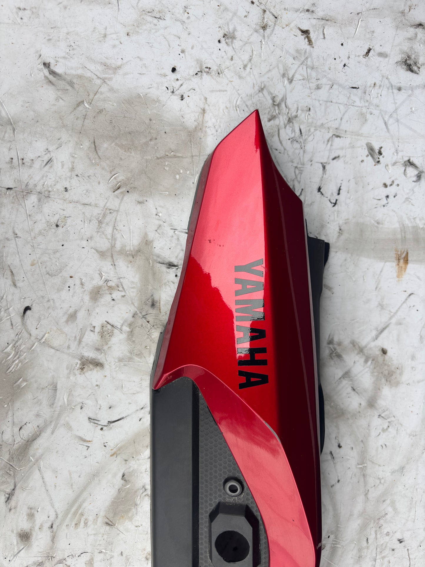 Carénage coque arrière Gauche yamaha tracer 900 2015/2017