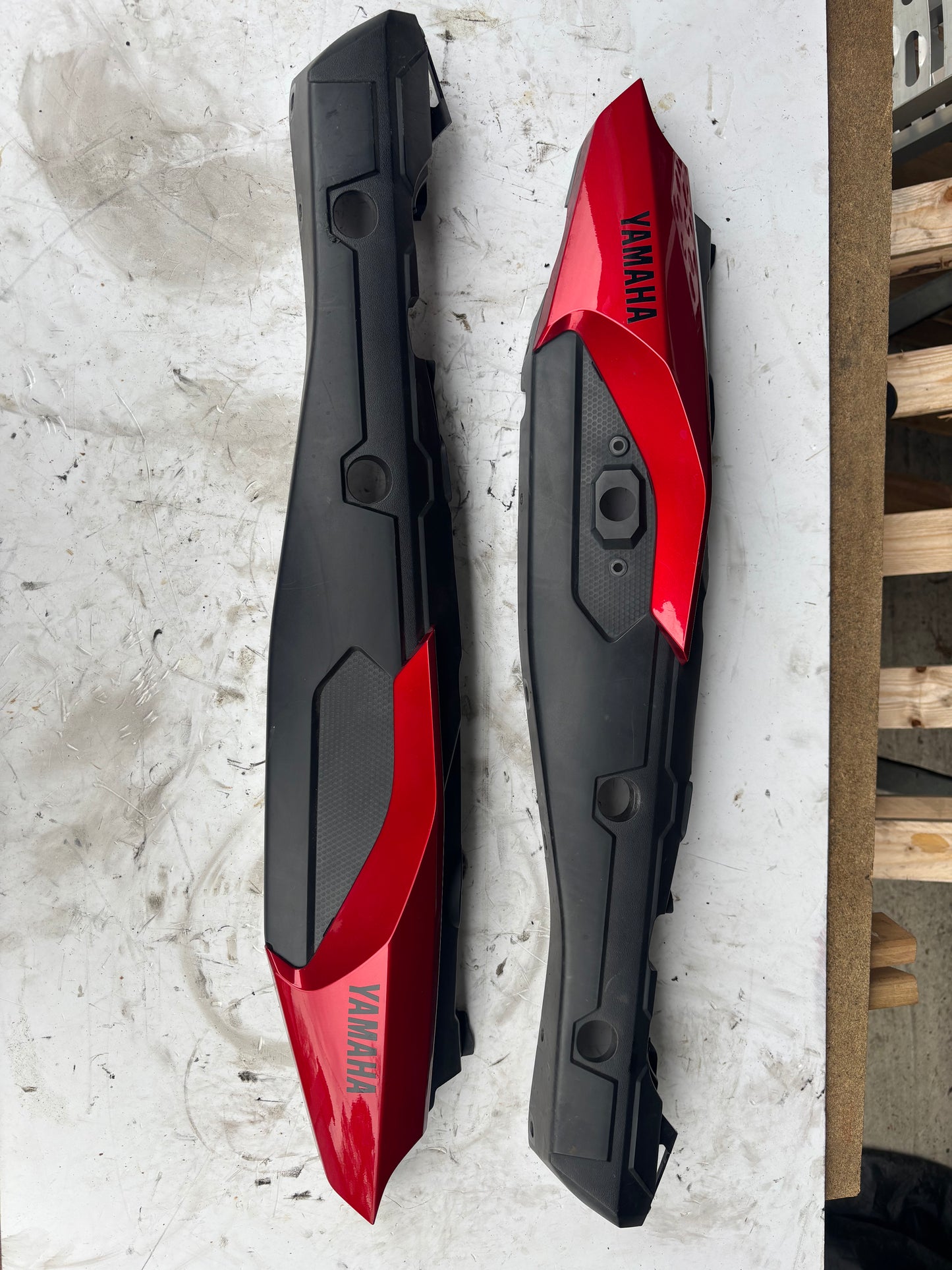 Paire carénage coque arrière yamaha tracer 900 2015/2017