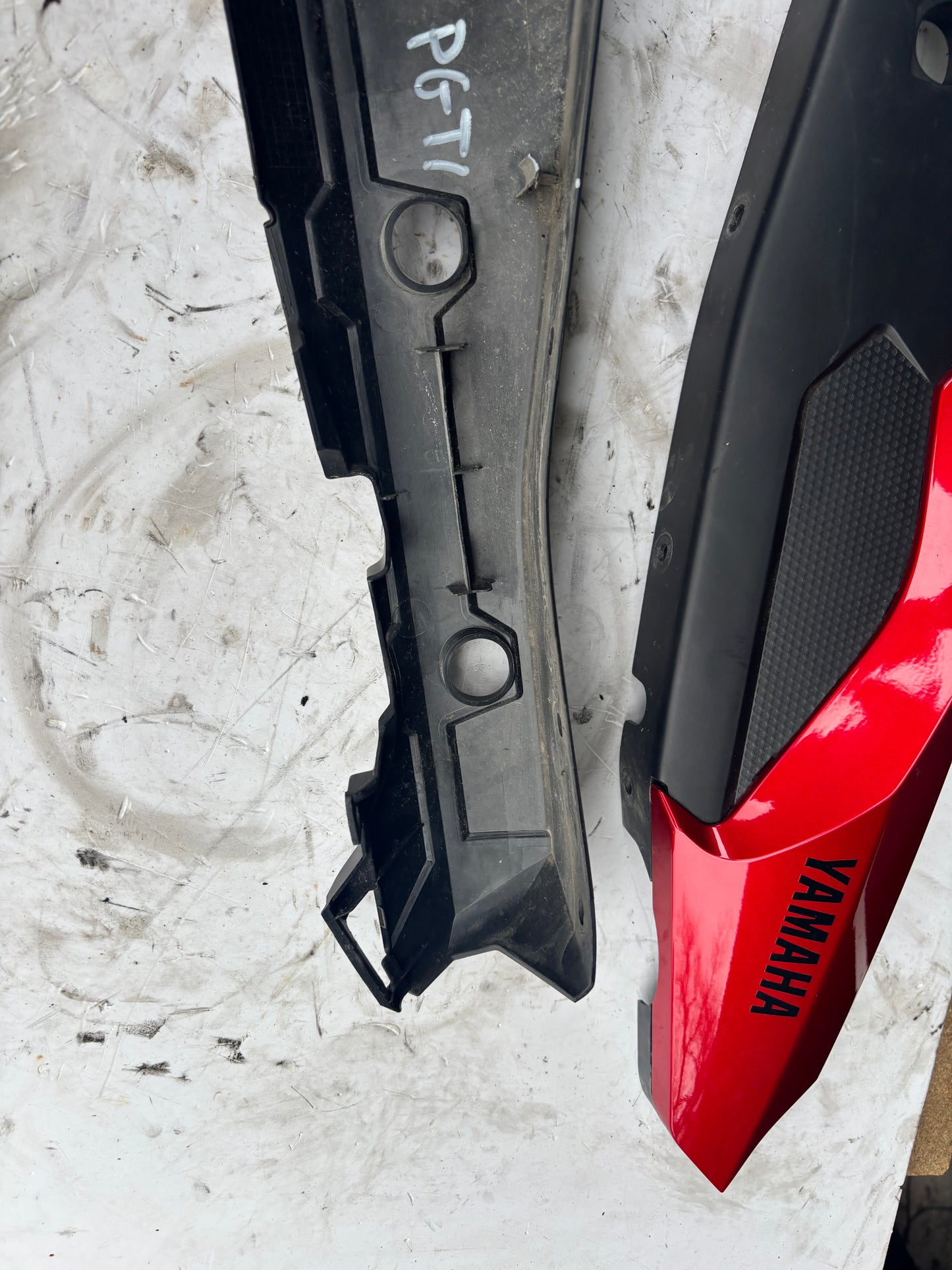 Paire carénage coque arrière yamaha tracer 900 2015/2017
