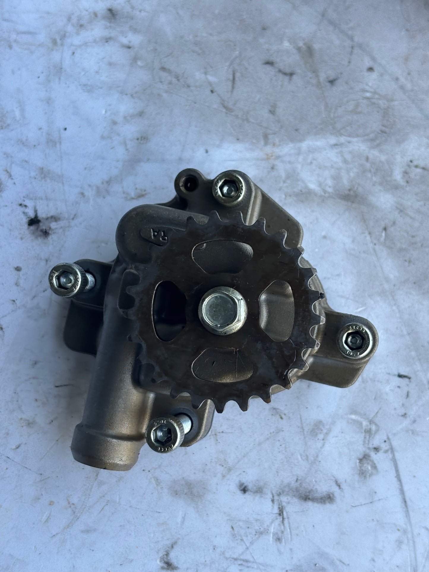 Pompe a huile yamaha mt 09 2017-2020