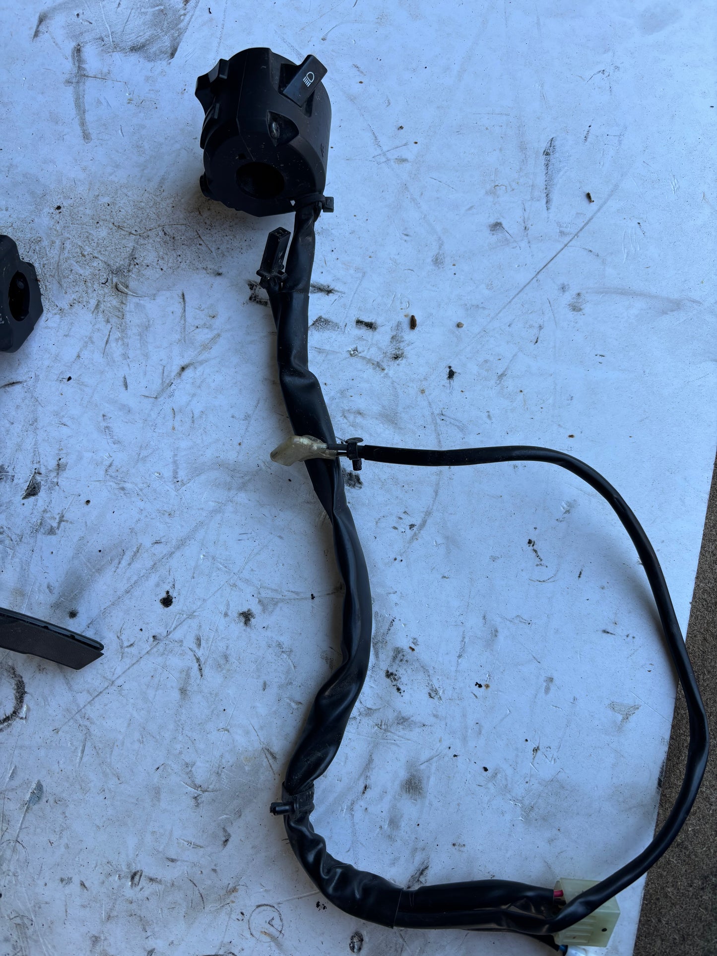 Schalter linker Scheinwerferblinker Yamaha MT 09 2013-2016