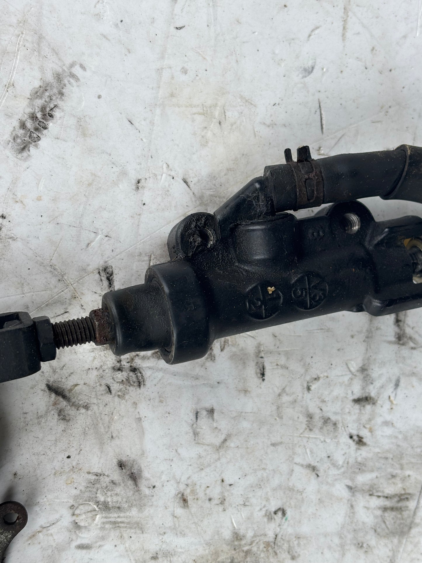 Pédale de frein et maitre cylindre yamaha mt07 2014-2024