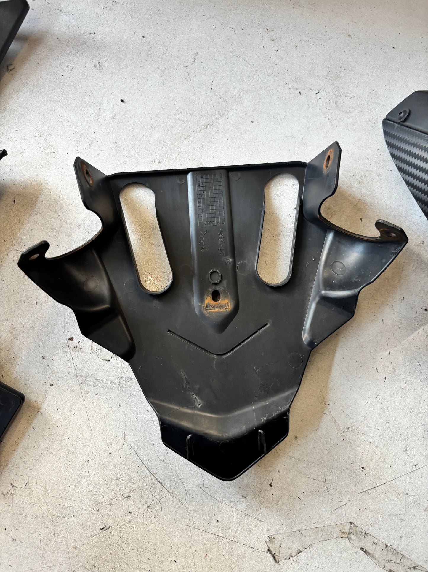 Carénage réglage saut vent Yamaha tracer 900 2015/2017