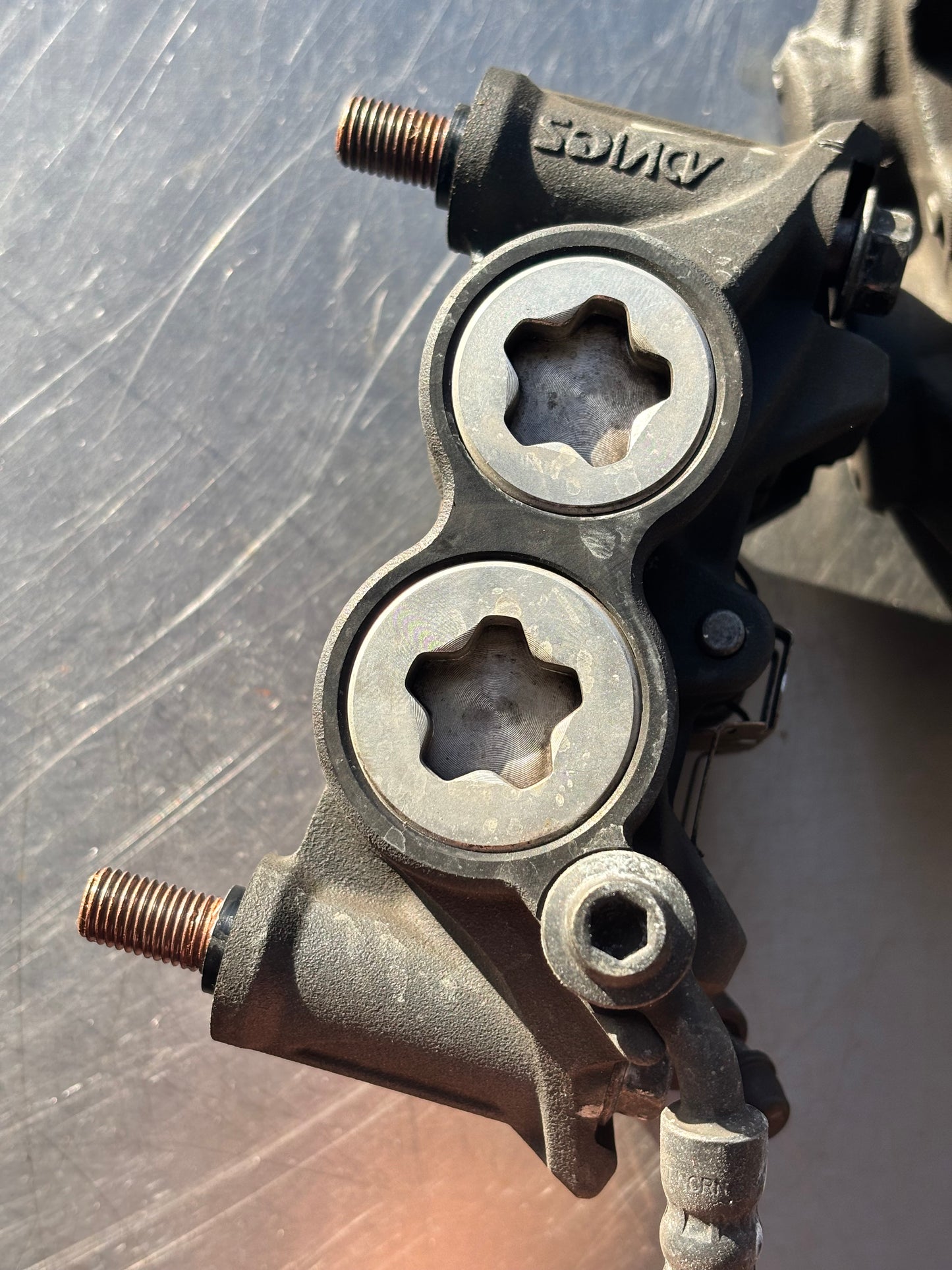 Étrier frein avant yamaha Mt09 tracer 900 radial 108 mm