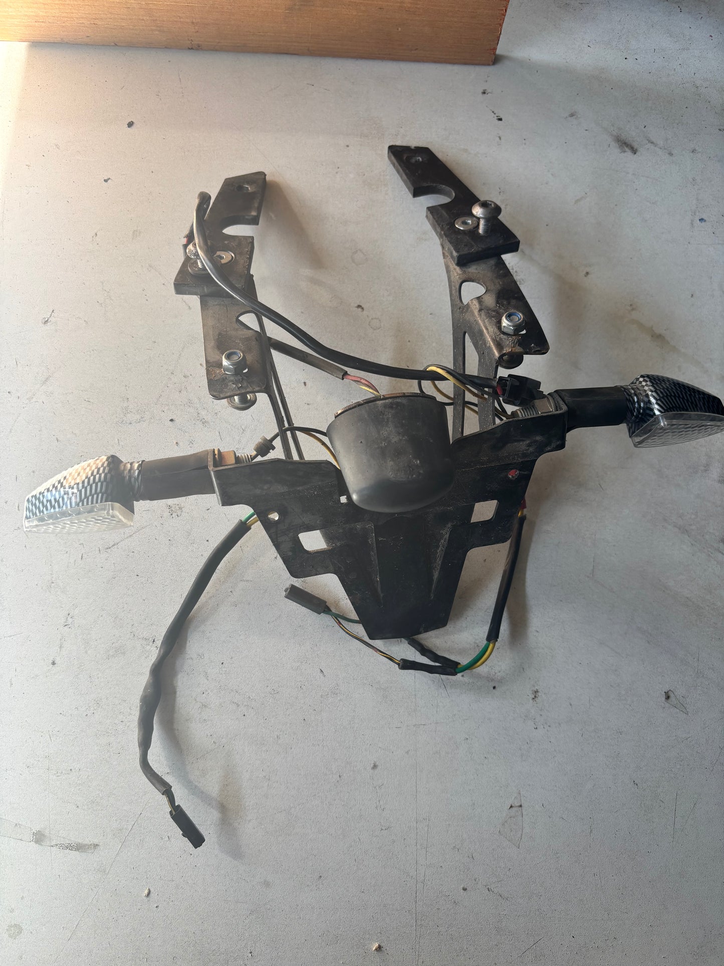 Support de plaque immatriculation court Kawasaki Er6n er6f 2005/2008
