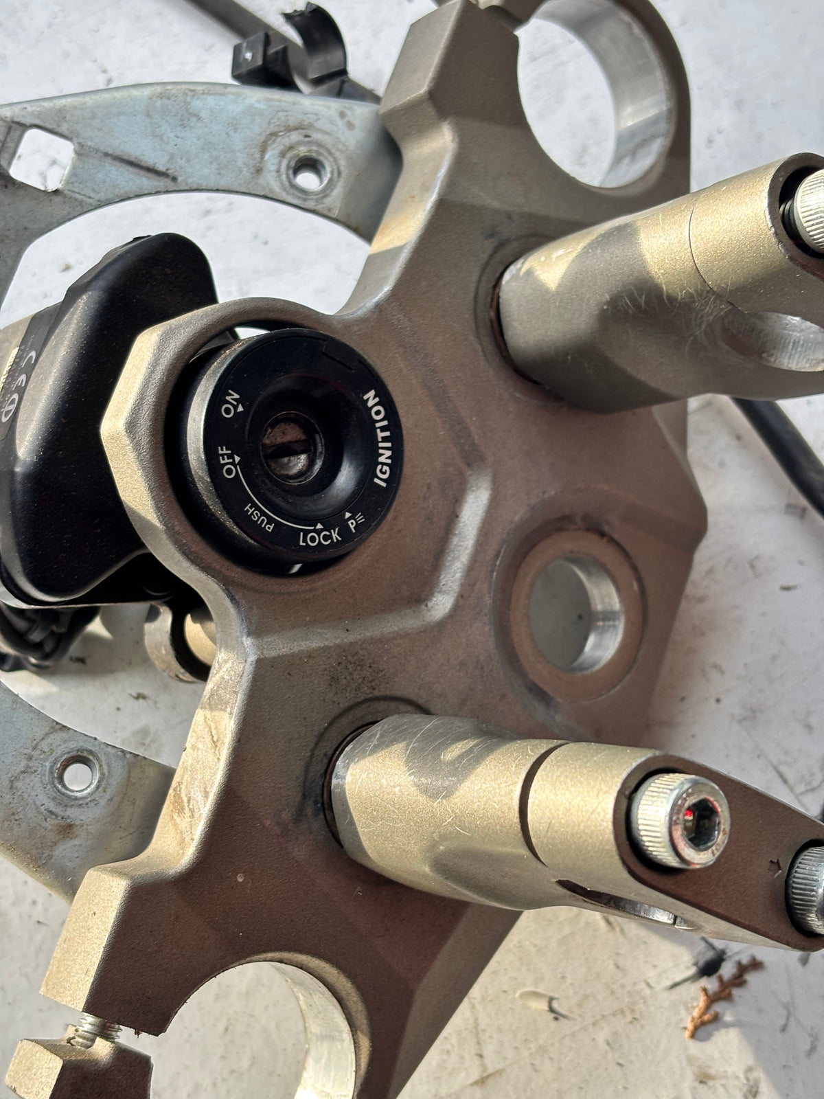Kit serrure démarrage Yamaha Xj6 2009 à 2016