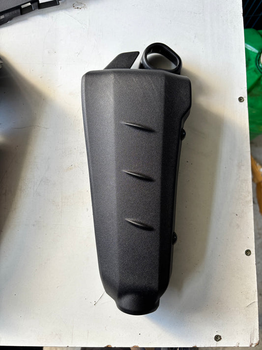 Panneau écope radiateur support  clignotant Gauche  yamaha mt 09 2021-2024