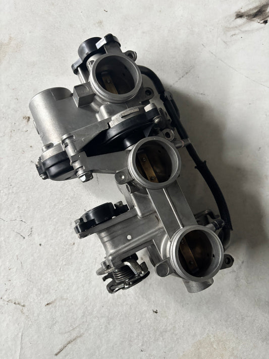 Rampe admission injection yamaha mt 09 et tracer 900 2013-2020