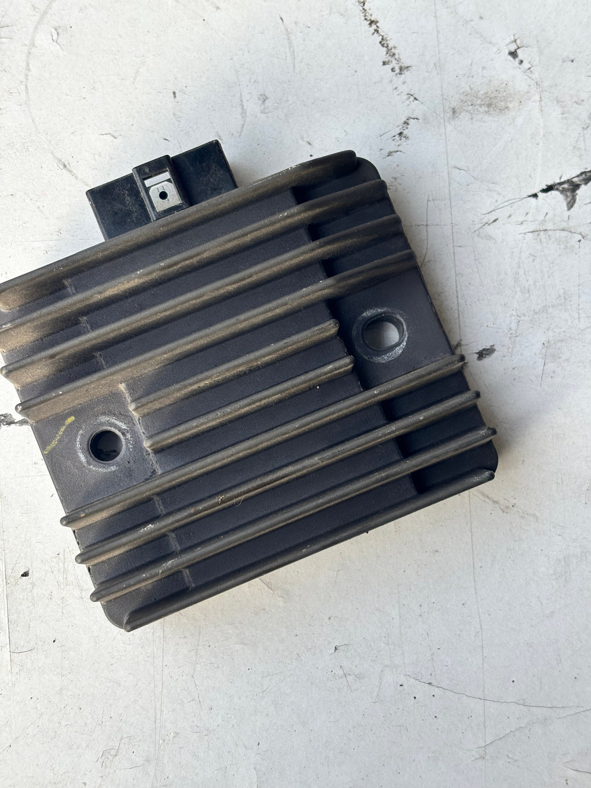 Régulateur de tension Yamaha Xj6 2009 à 2016