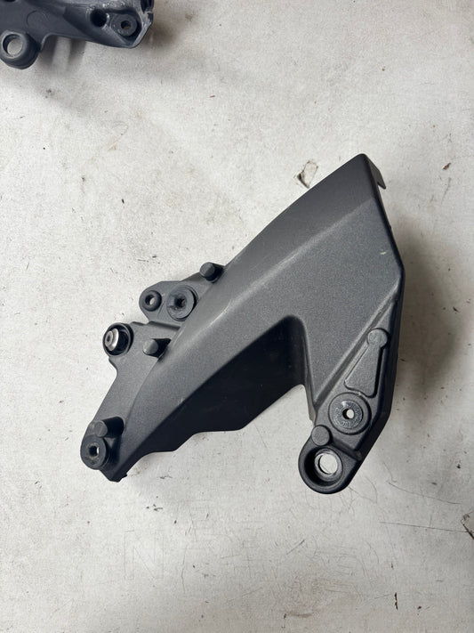 Support flanc carénage gauche Kawasaki zx6r 2009/2012