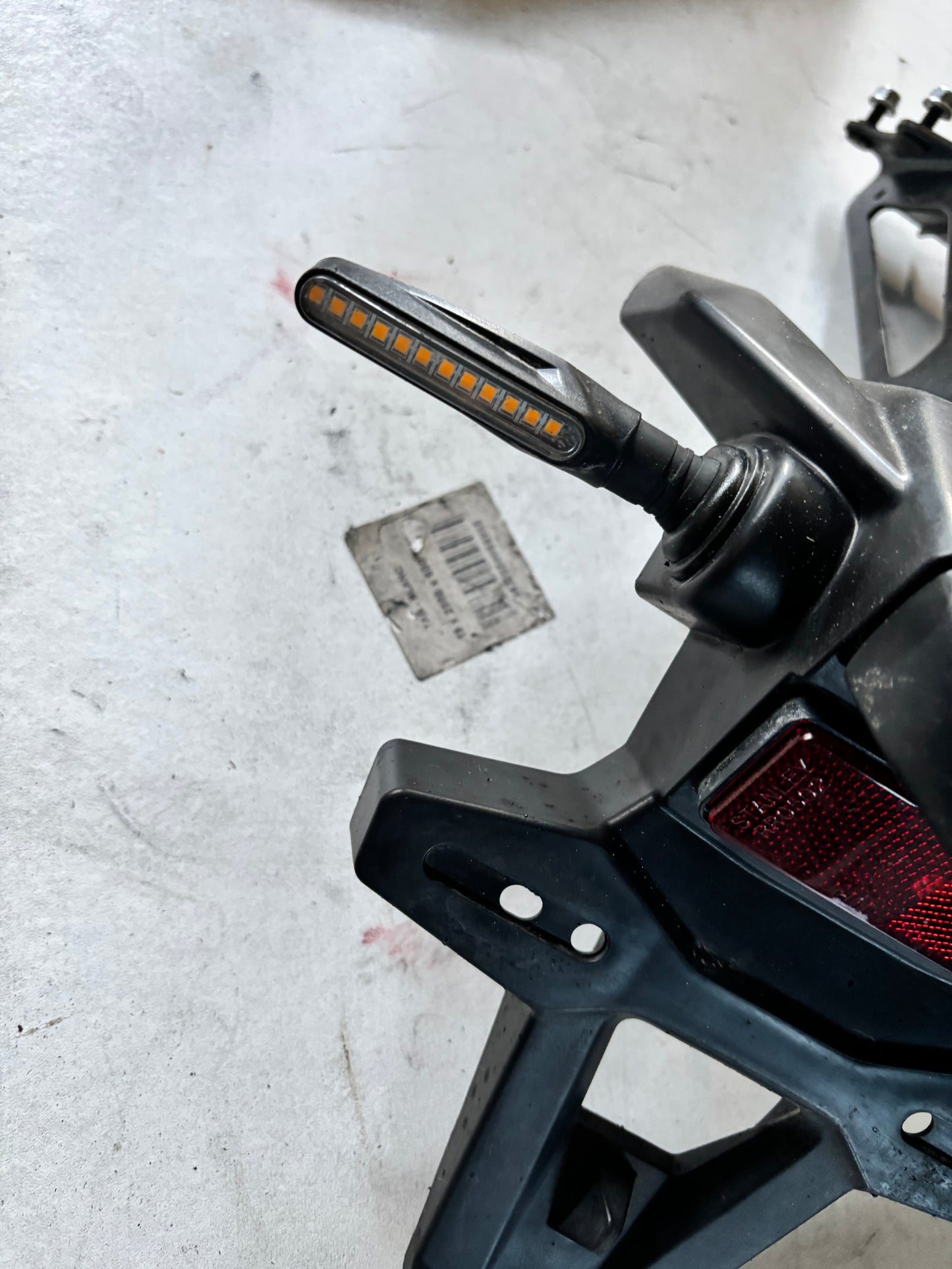 Support plaque immatriculation bavette  Yamaha tracer 900 2015/2020