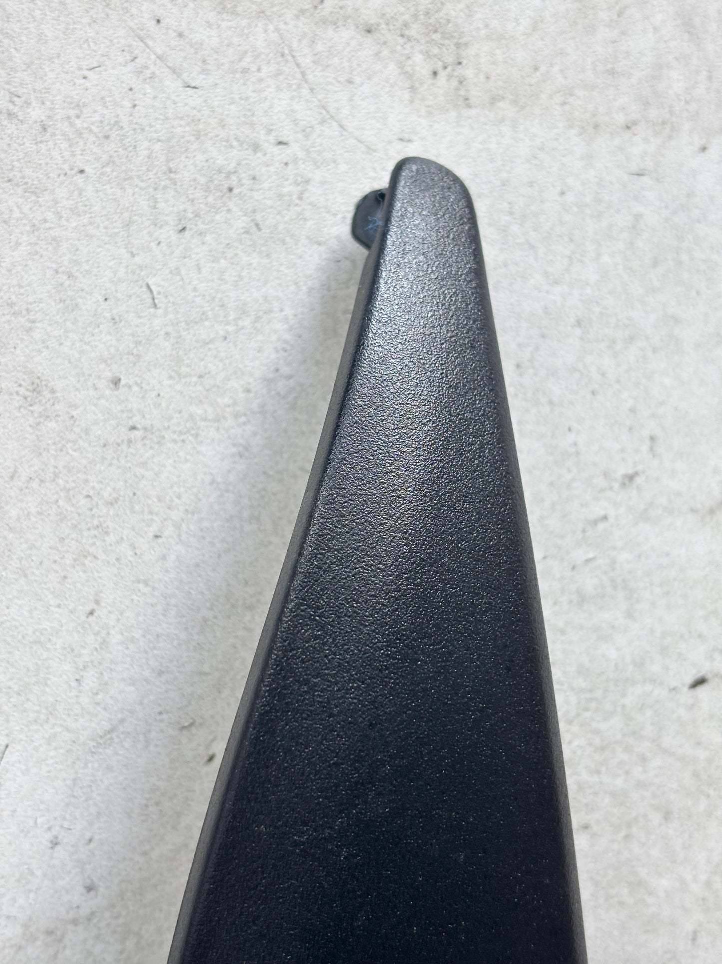 Carénage latéral droit protection réservoir  sous selle Kawasaki Er6n er6f 2005/2008
