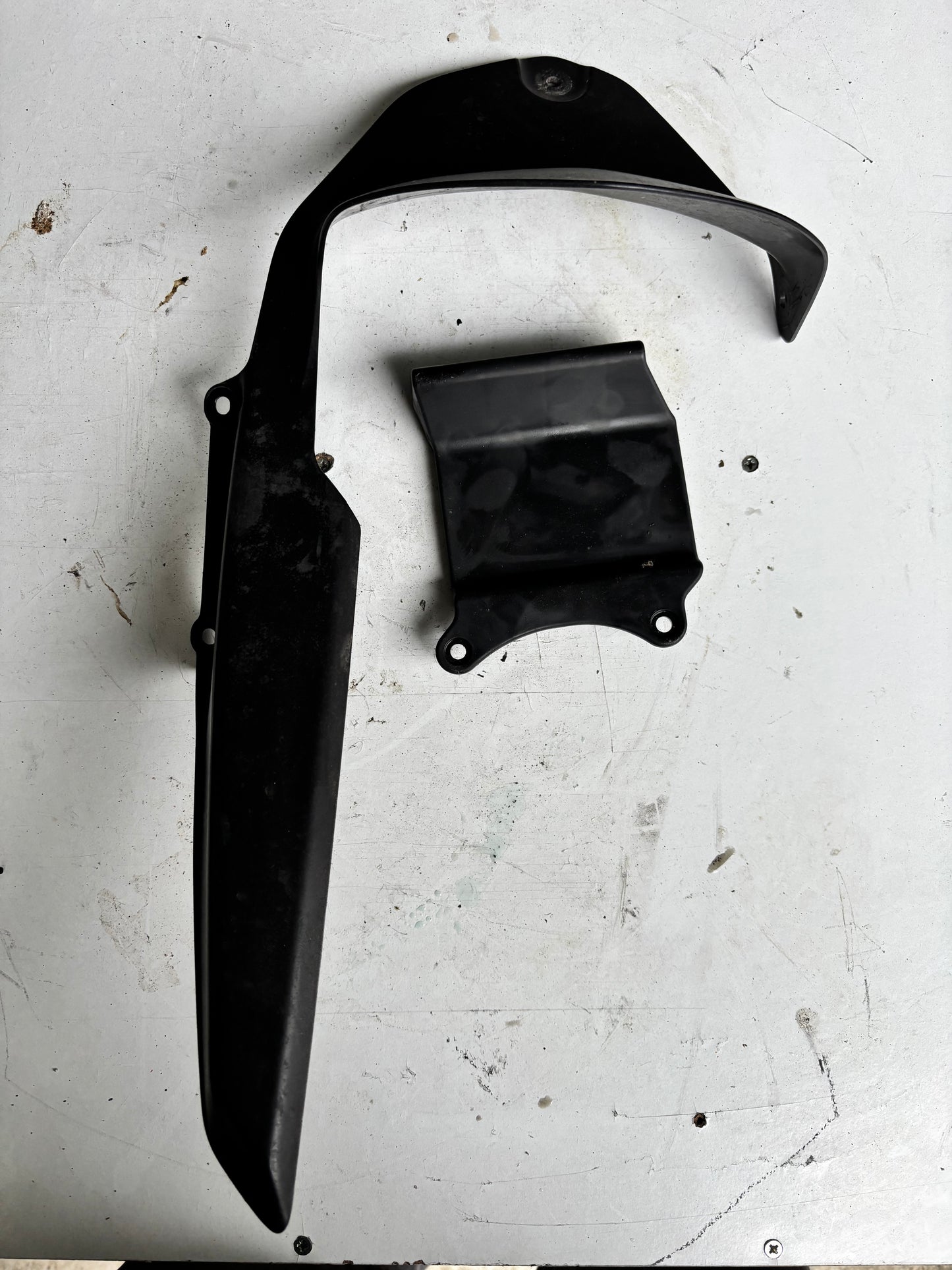 Protection chaîne lèche roue garde boue arrière Kawasaki Er6n er6f 2009/2011