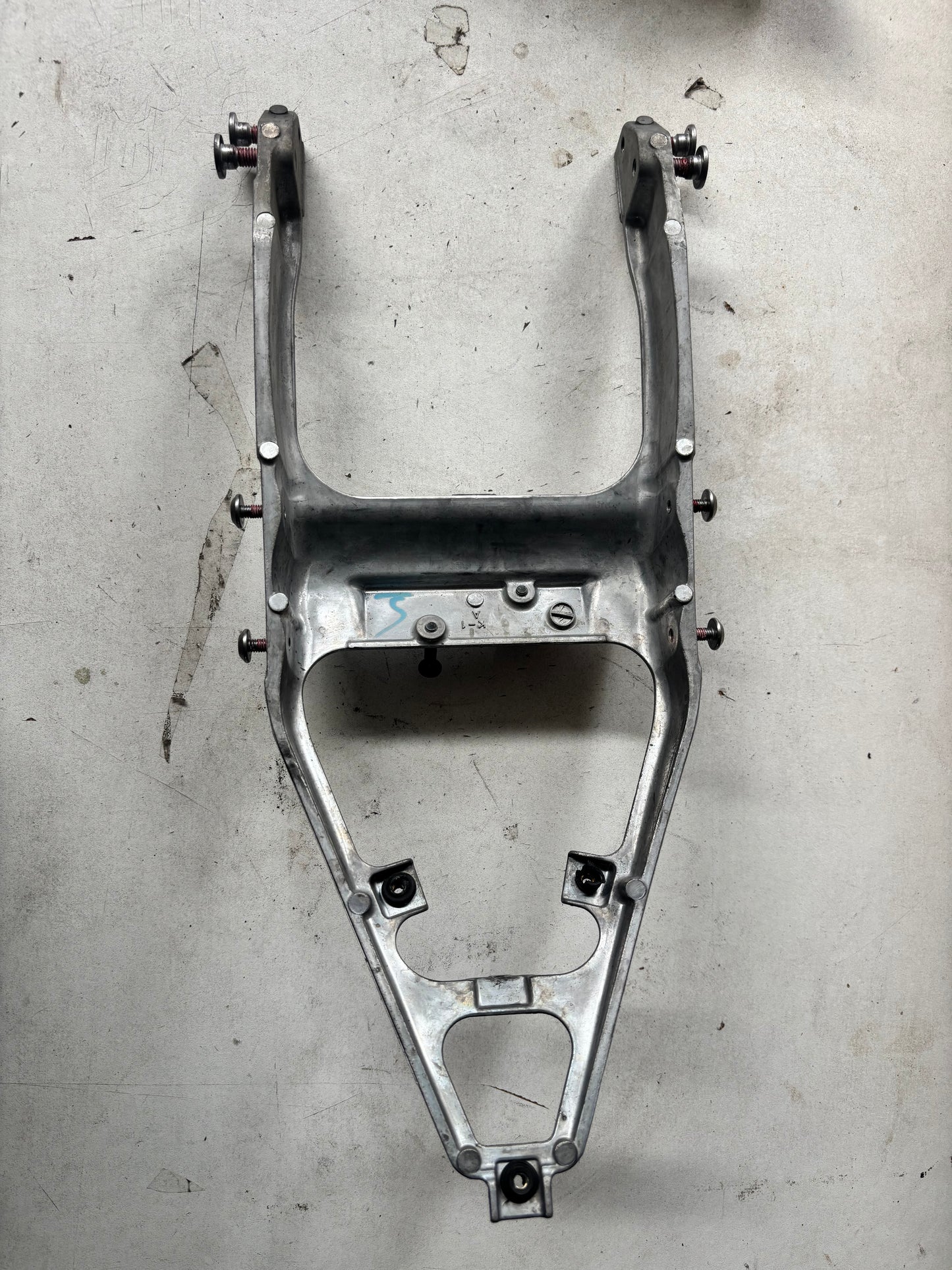 Tête de boucle arrière alu Kawasaki zx6r 2009/2012