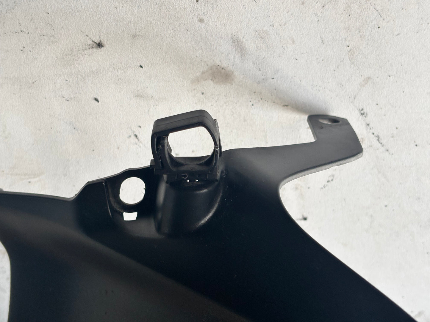 Protège chaîne lèche roue yamaha mt 09 2021-2024