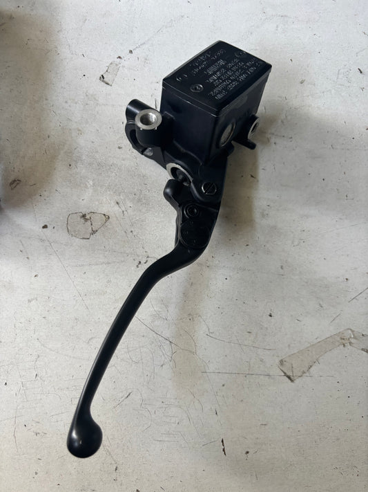Maître cylindre de frein et levier Yamaha MT-07 tracer 700 2014/2024