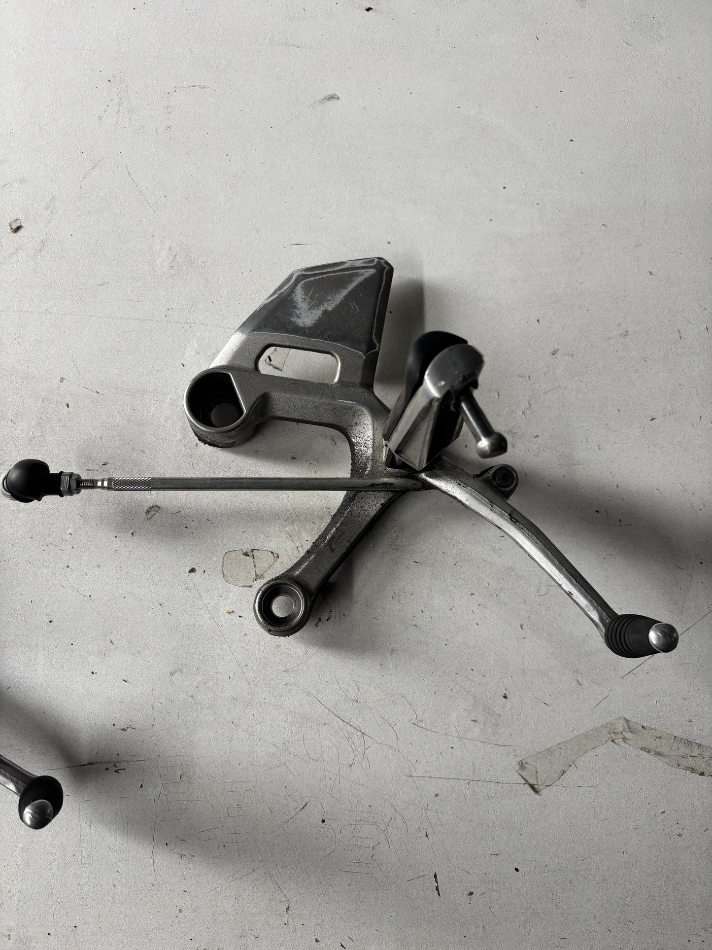 Sélecteur vitese gauche avec platine yamaha tracer 900 2015-2020