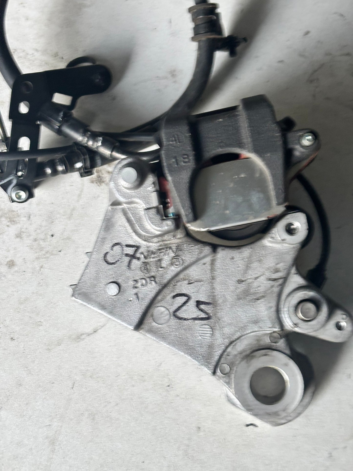 Étrier capteur abs arrière  yamaha mt 07 mt07 2025