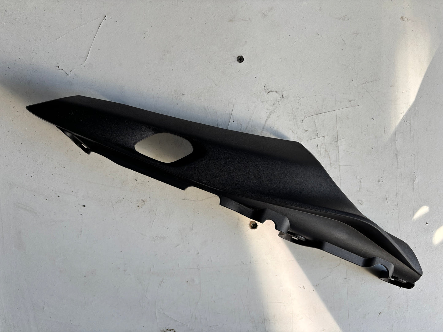 Coque arrière gauche yamaha mt 09 2021-2024