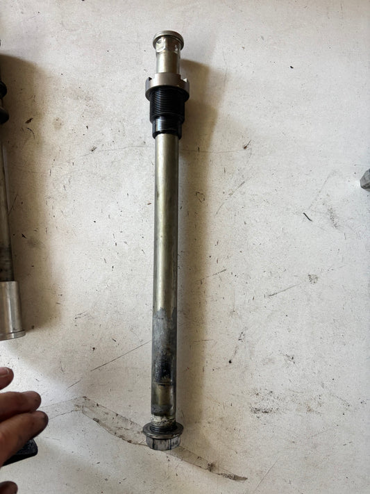 Axe de bras oscillant  Kawasaki zx6r 2009/2012