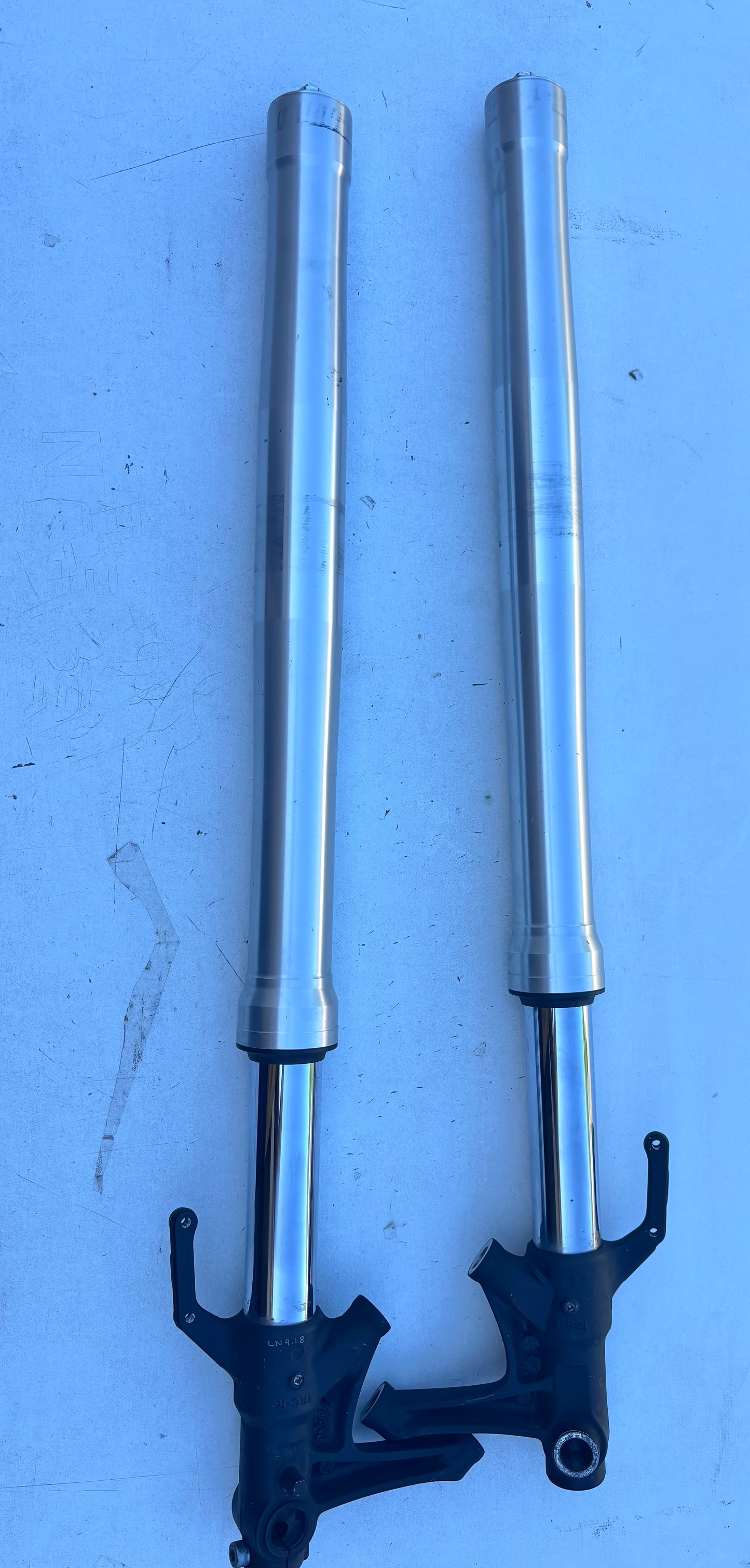 Fourche yamaha mt 09 2013-2016 sans abs