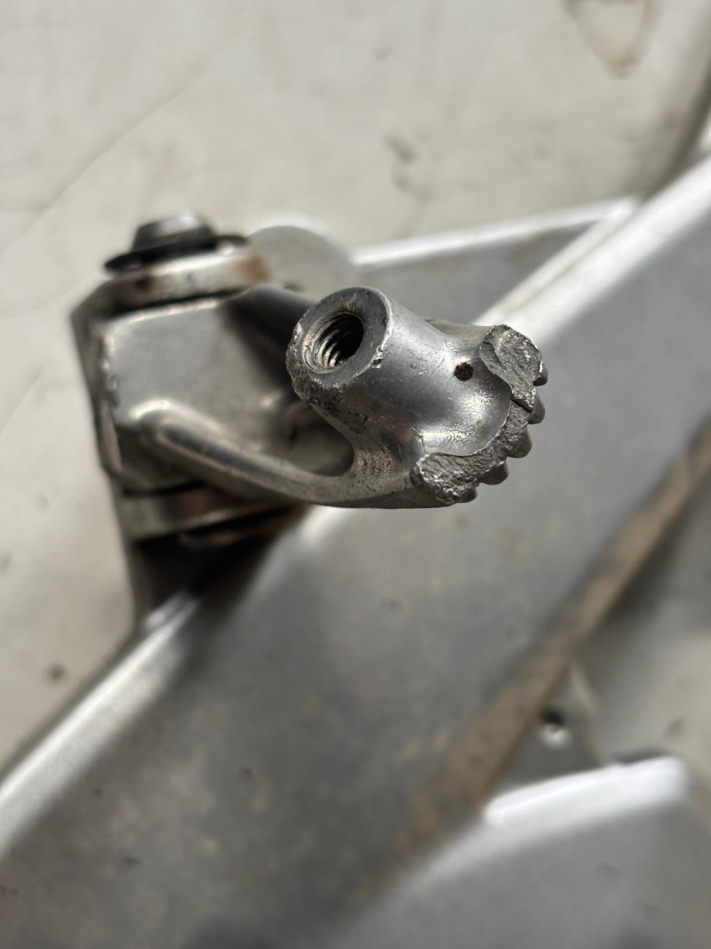 Rechte Fußrastenplatte Kawasaki Er6n er6f 2005/2008
