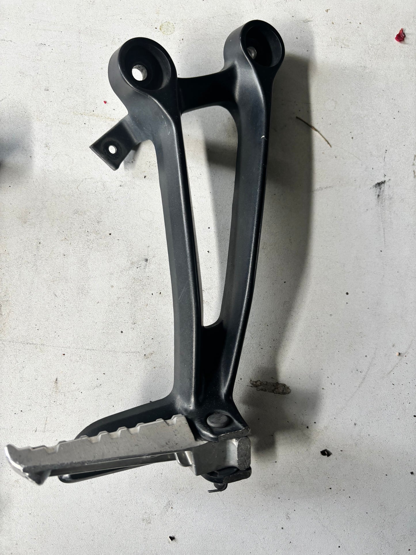 Platine arrière droite repose cale pied Yamaha Mt07 mt-07 2014/2020