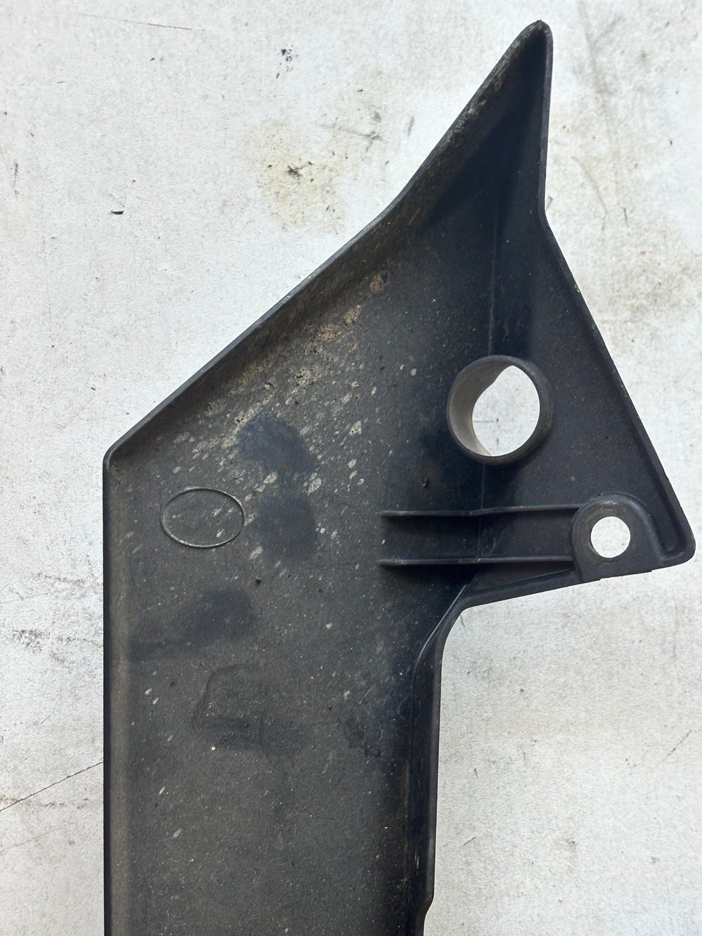 Sabot inférieur gauche  Kawasaki zx6r 2009/2012