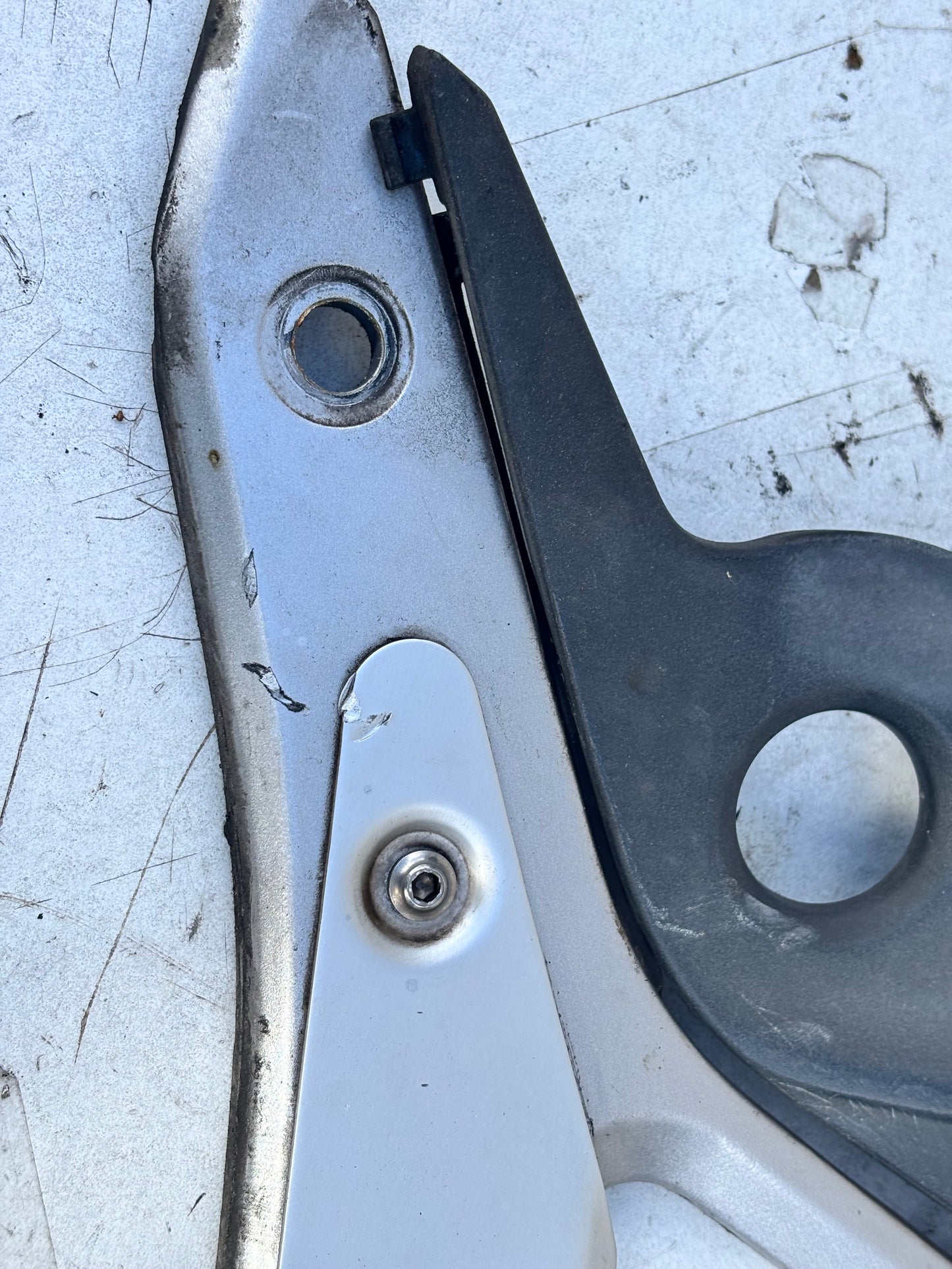 Platine repose pied gauche grise Kawasaki er6n Er6F 2009/2011