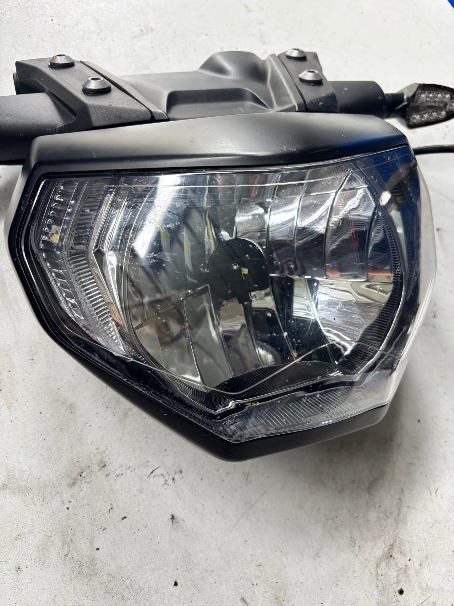 Phare optique tête de fourche  yamaha mt 09 2013-2016