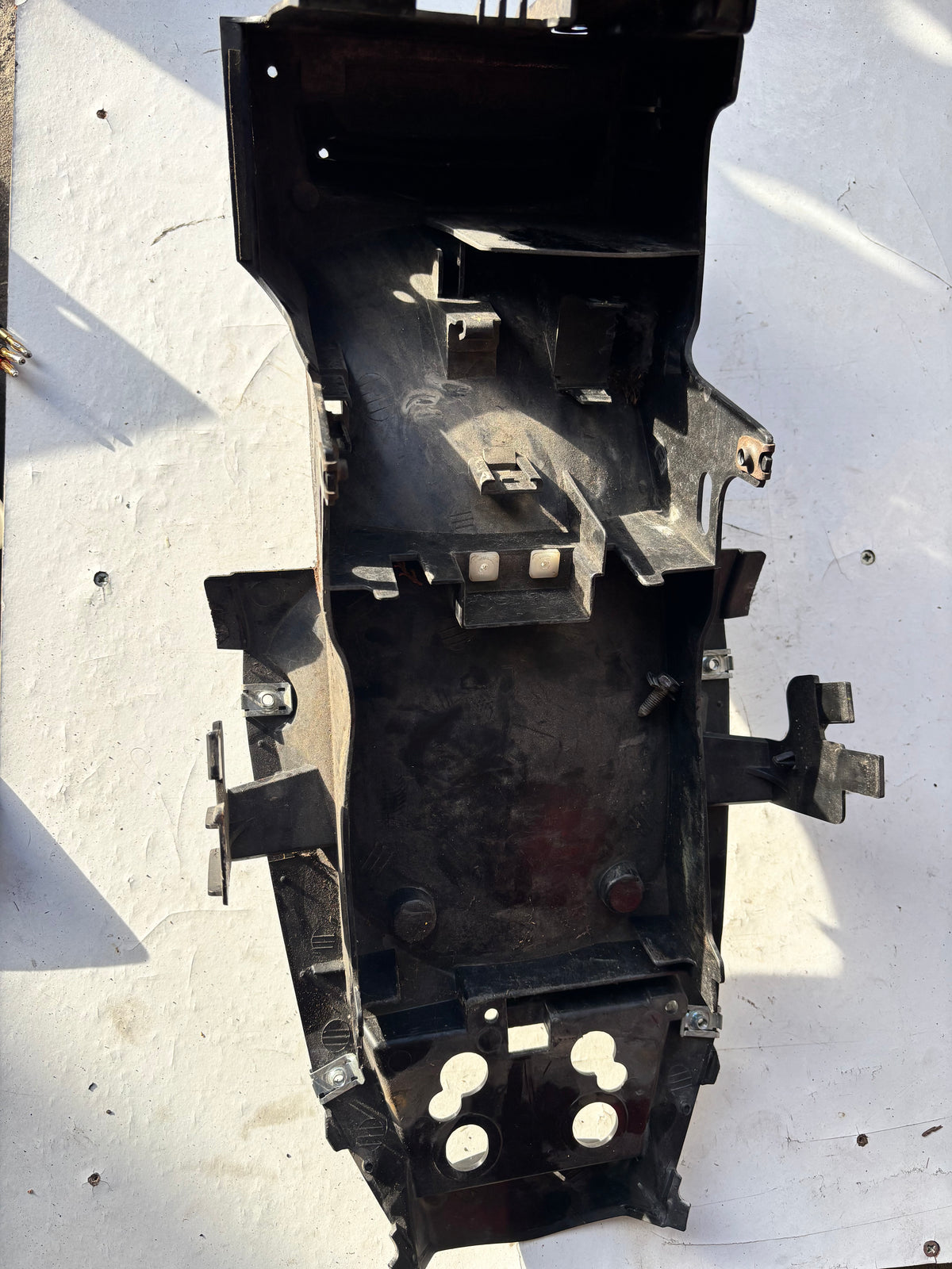 Passage de roue bac batterie Yamaha Xj6 2009 à 2016