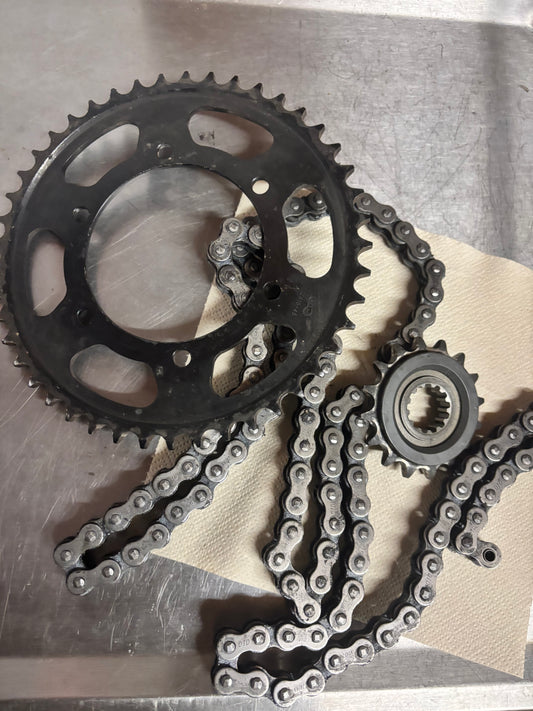 Kit chaine mt09 yamaha mt09 mt 09 2013- 2020
