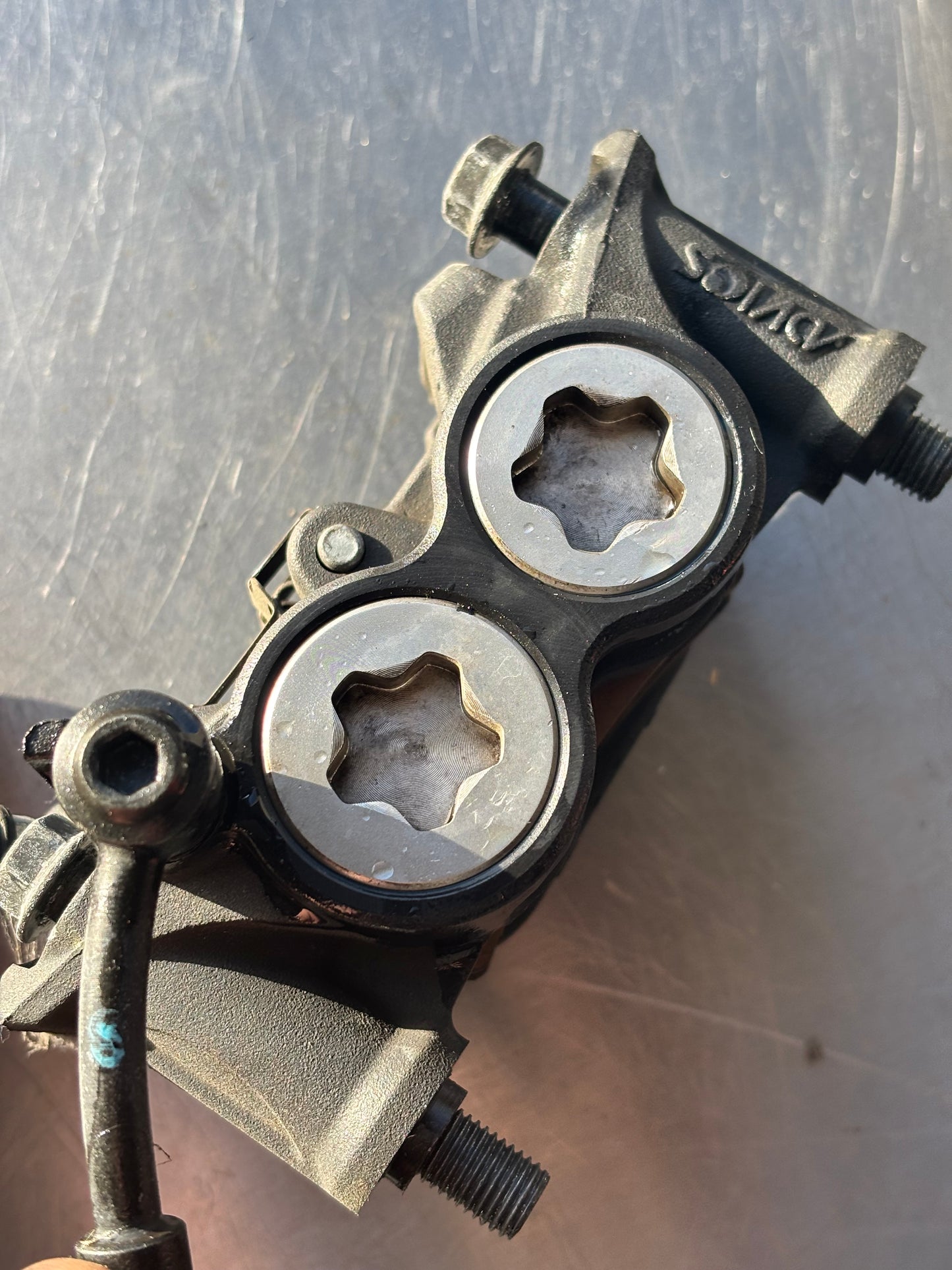 Étrier frein avant yamaha Mt09 tracer 900 radial 108 mm