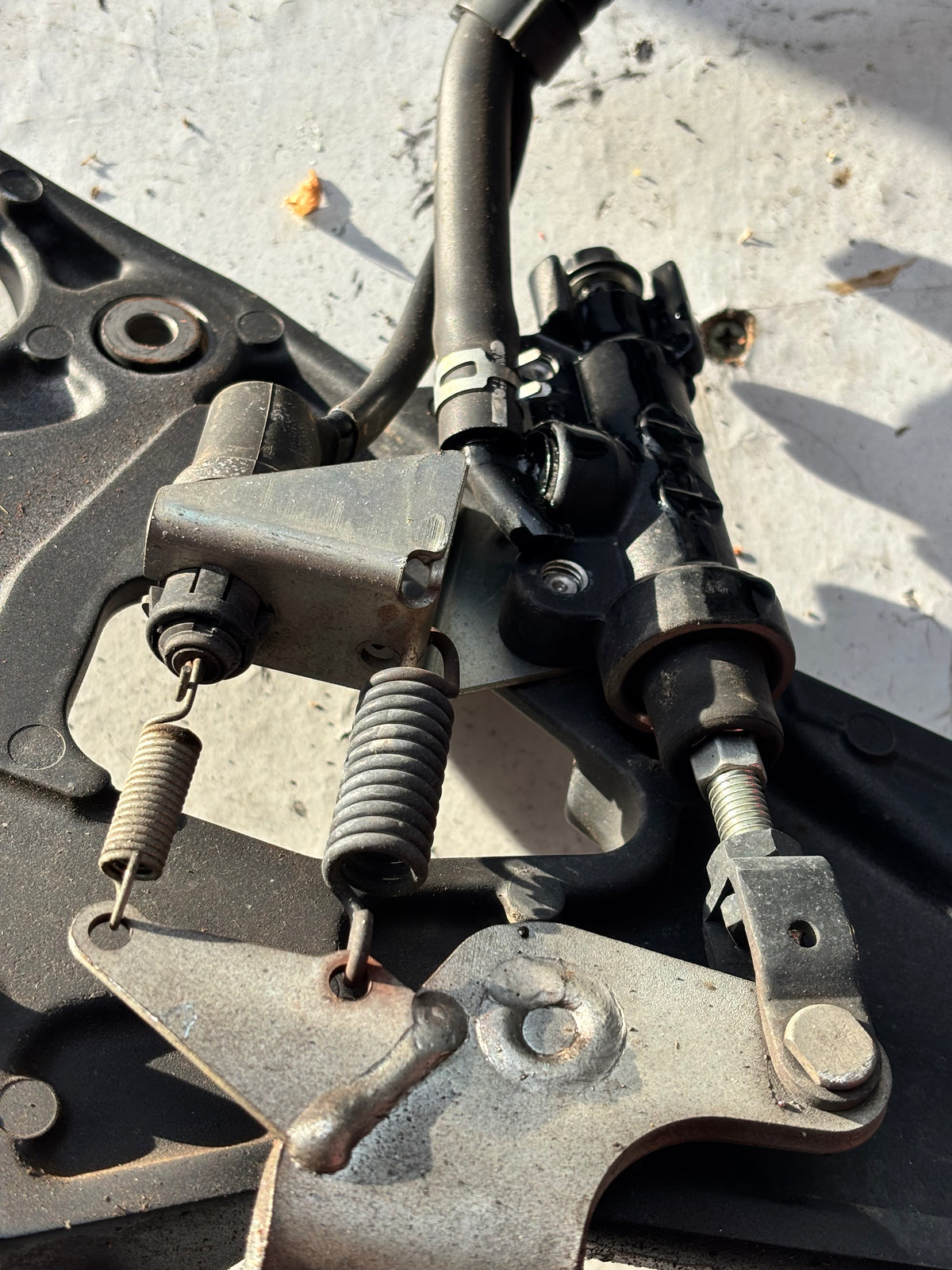 Platine repose pied droit Yamaha Xj6 2009 à 2016