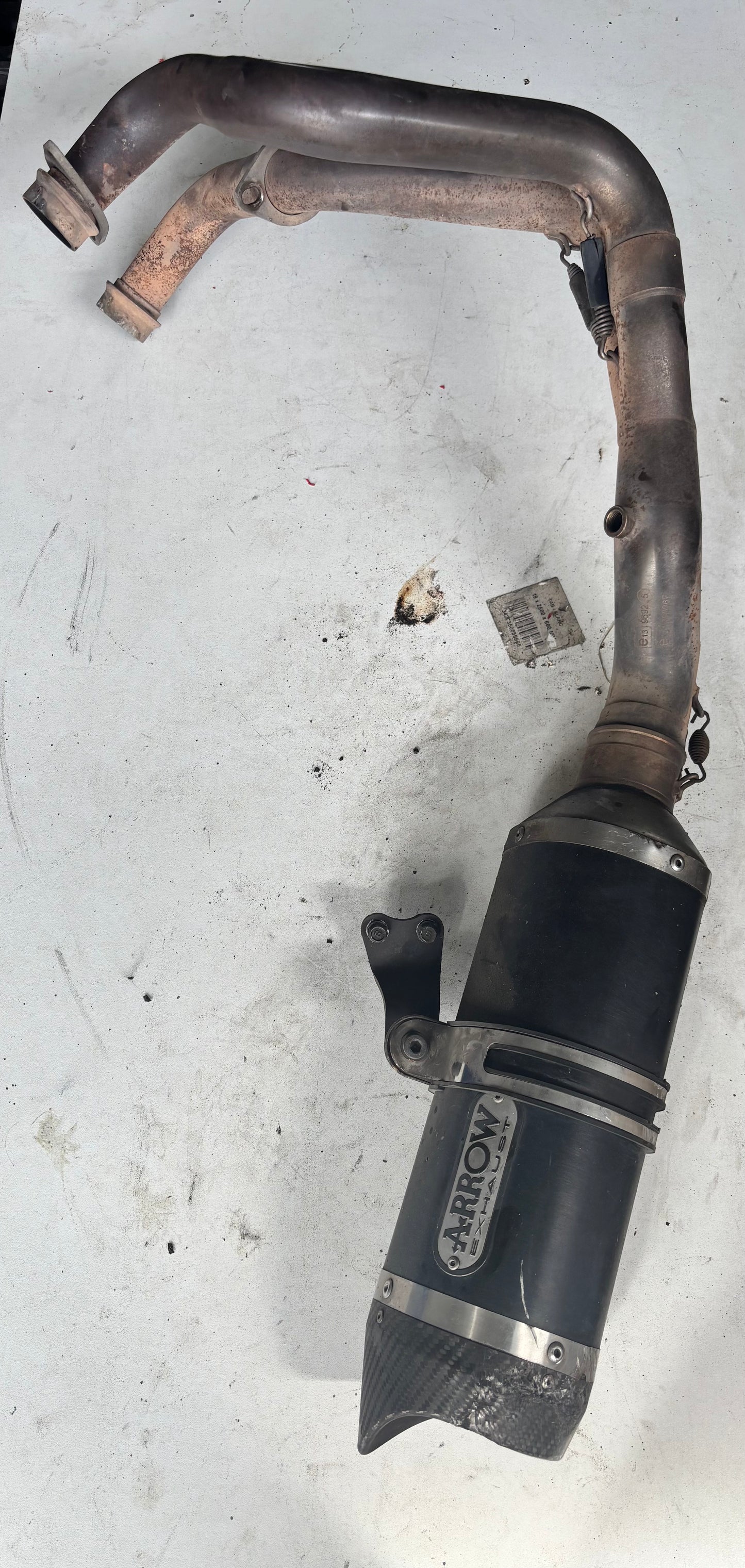 Ligne échappement ARROW yamaha mt 07 2014-2020 accidenté