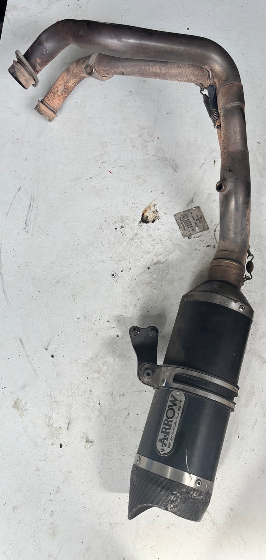 Ligne échappement ARROW yamaha mt 07 2014-2020 accidenté