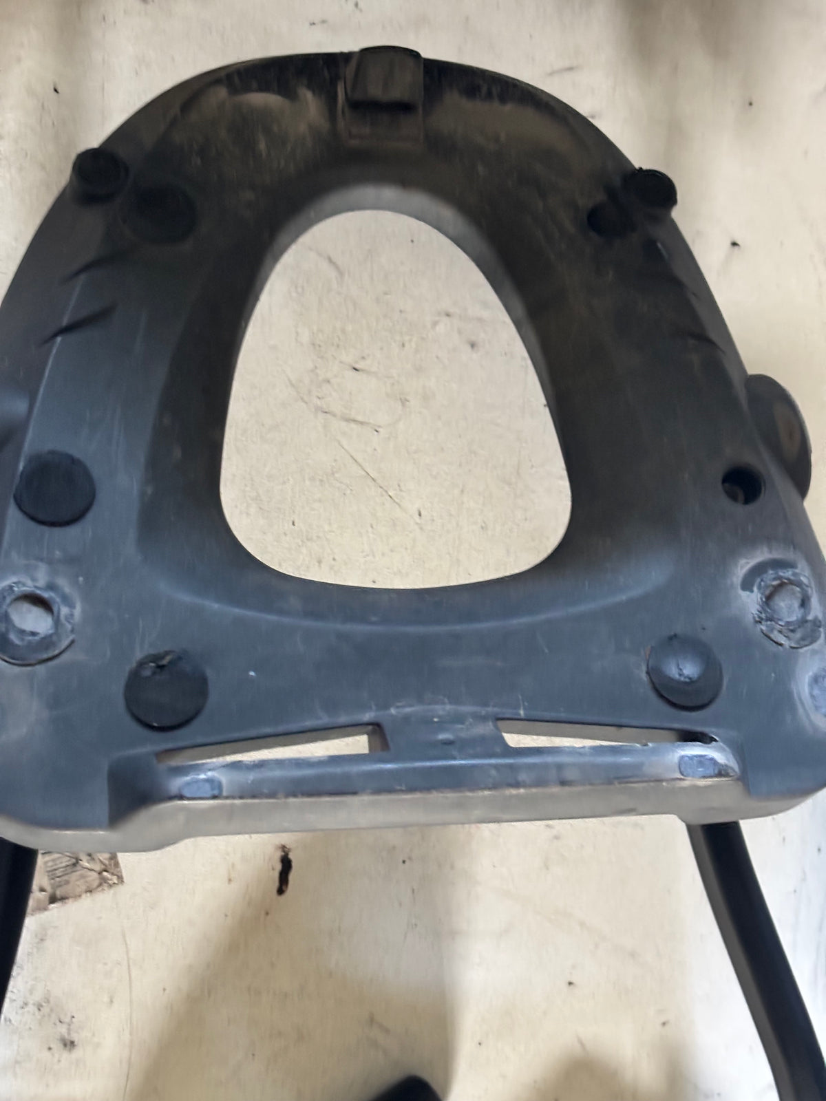 Support Top case GIVI  Kawasaki Er6n Er6F 2009/2011
