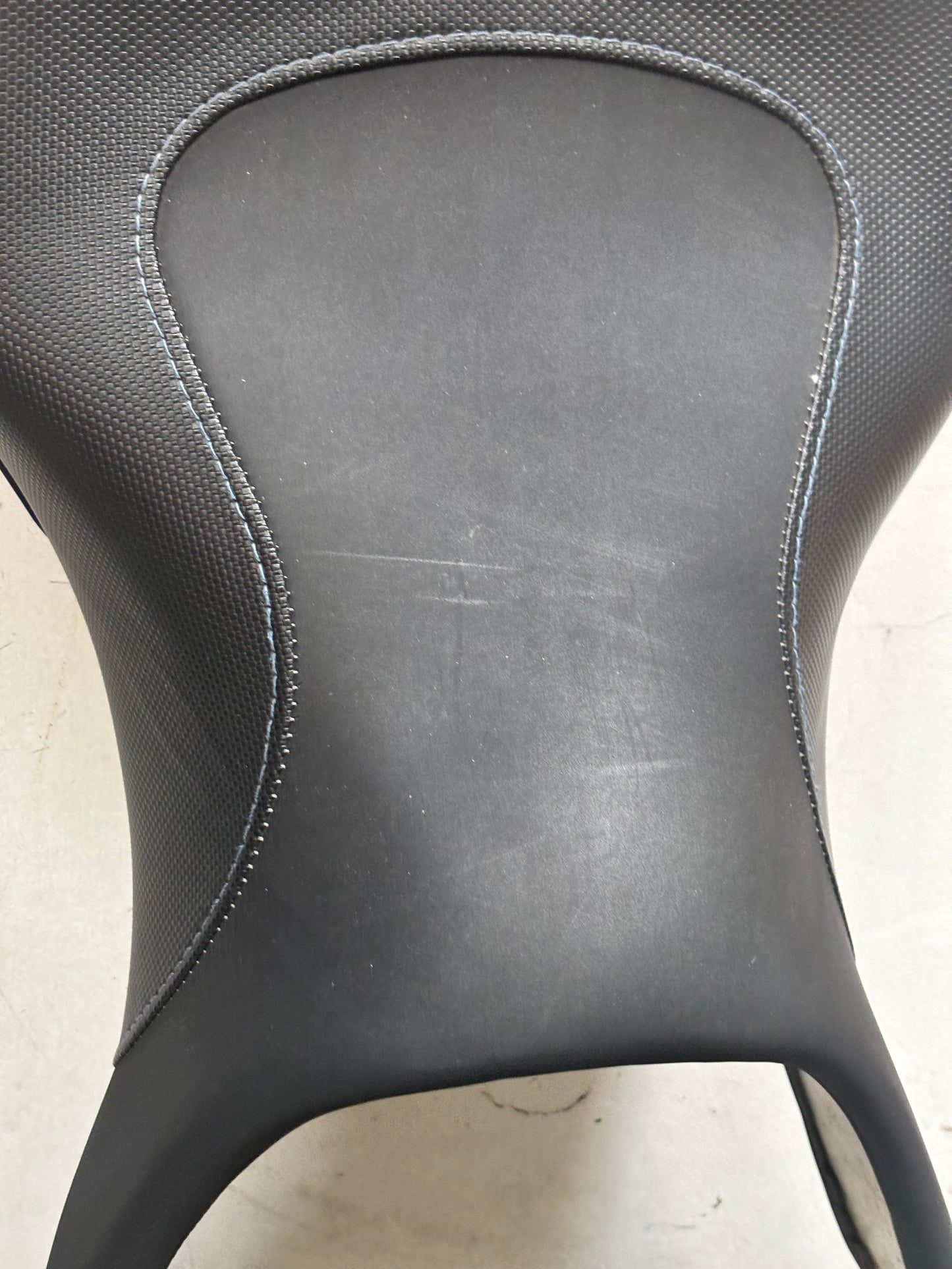 Selle confort yamaha mt09 mt 09 2017-2020 Yves moillo