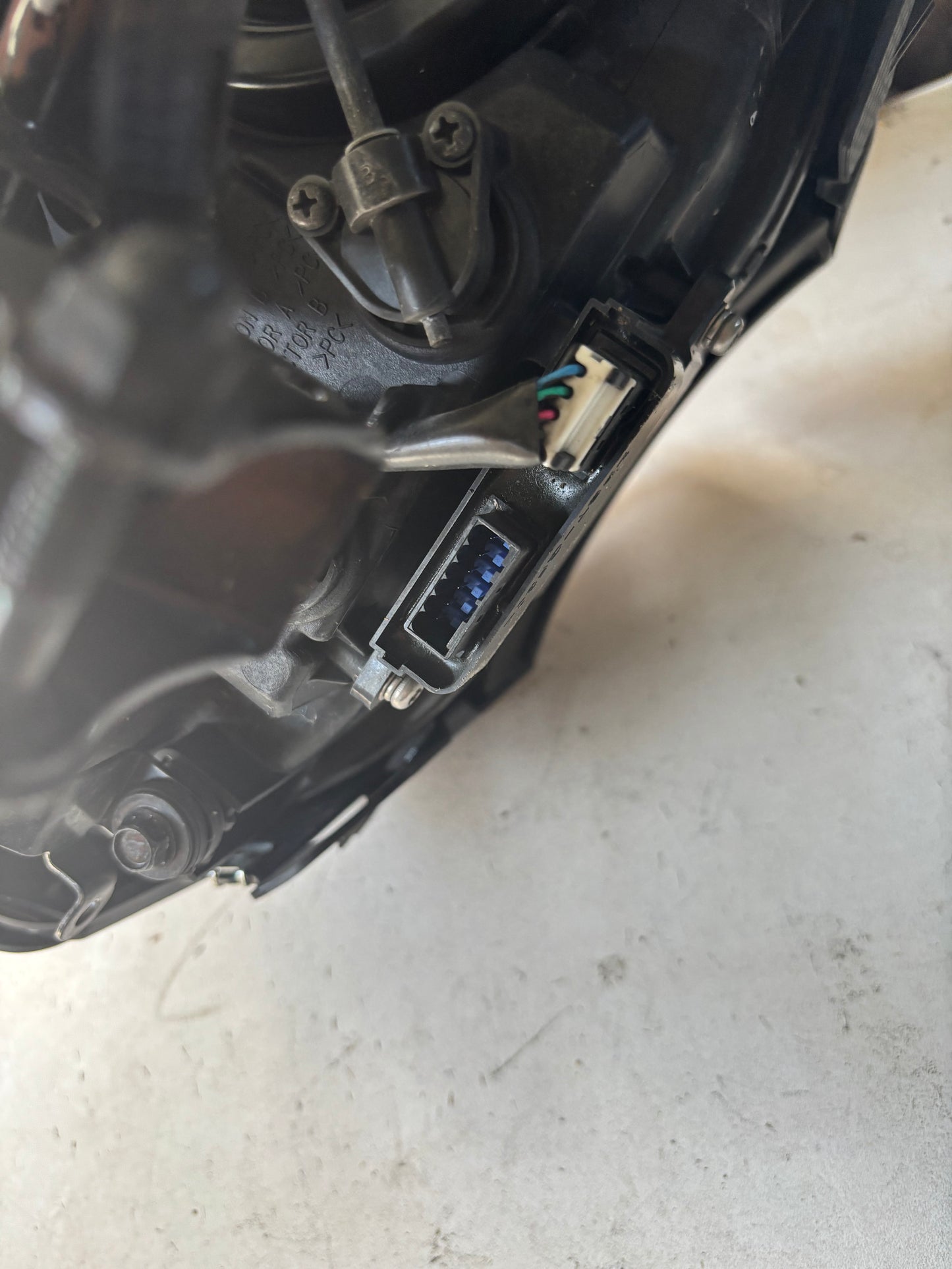 Verkleidungshalterung Spinnenoptik Scheinwerfer Yamaha Tracer 900 2015 bis 2017
