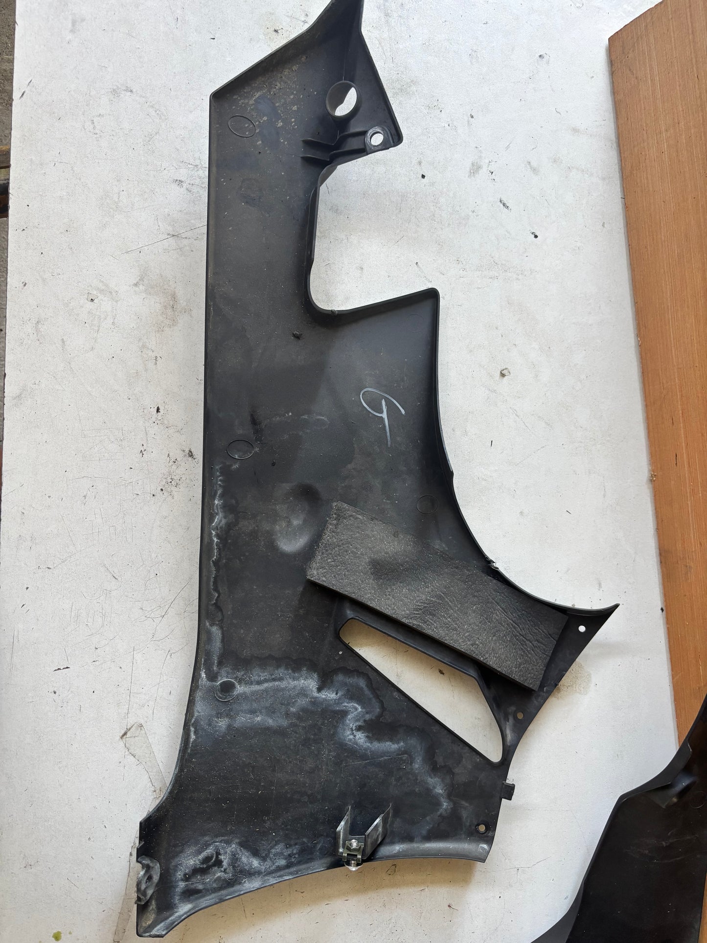 Sabot inférieur gauche  Kawasaki zx6r 2009/2012