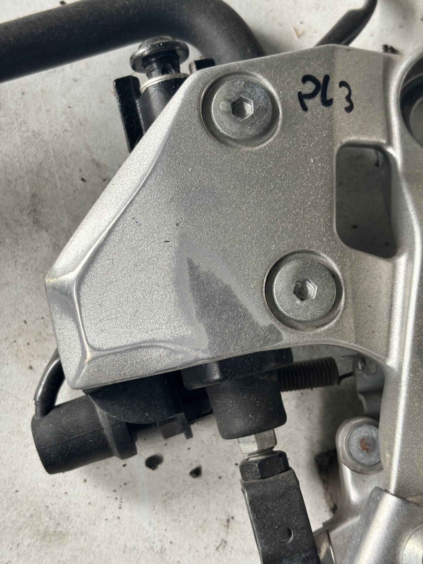 Platine conducteur droite de frein complète Yamaha tracer 900 2015/2020
