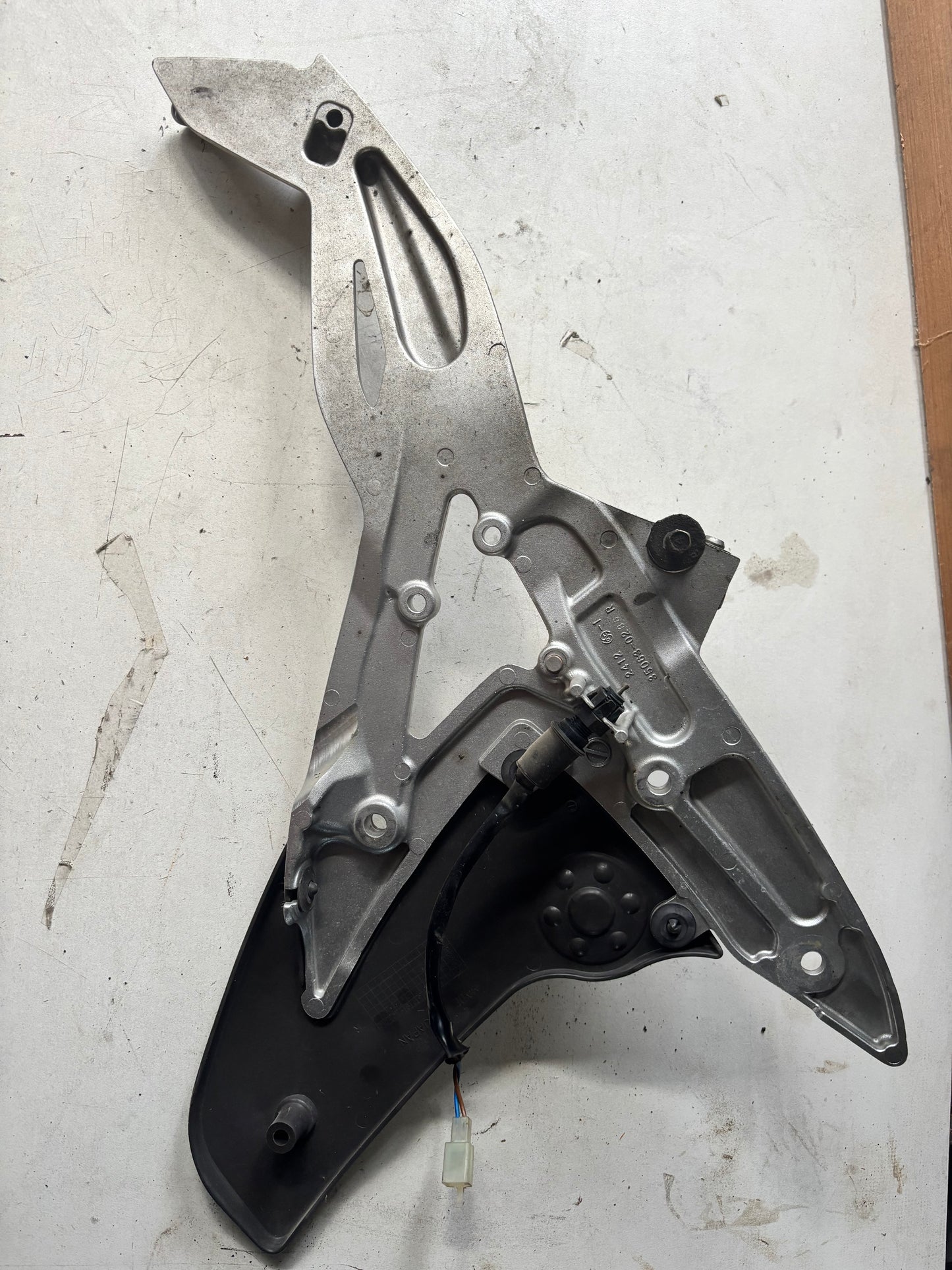 Rechte Fußrastenplatte Kawasaki Er6n er6f 2005/2008