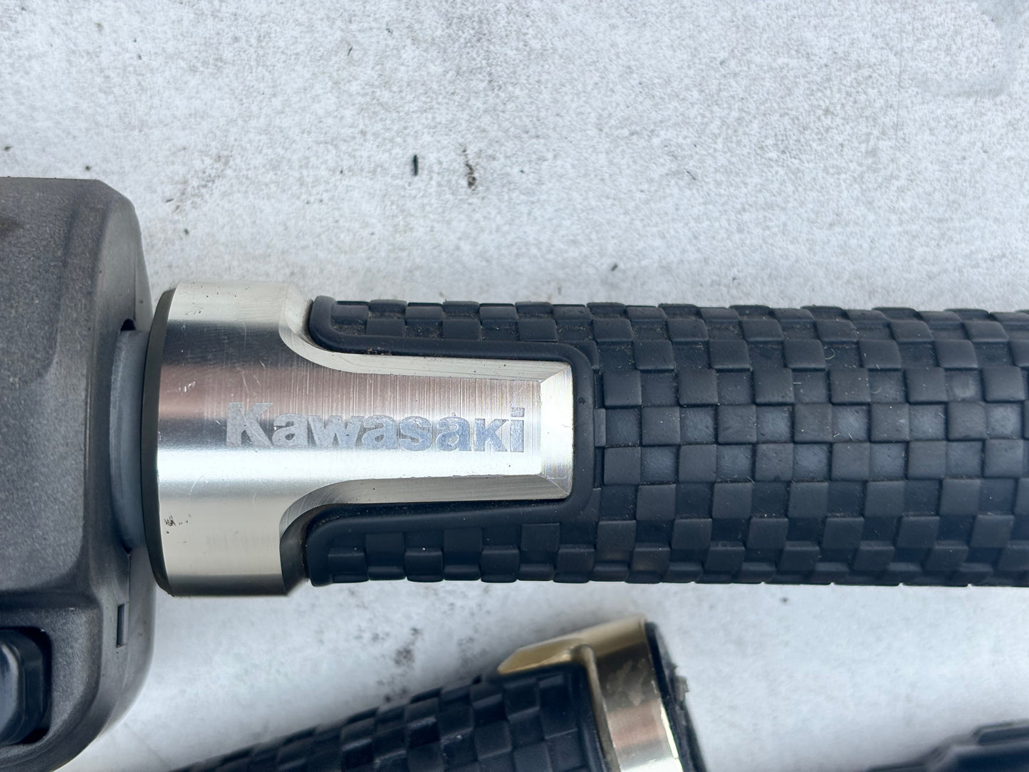Poignée gaz tirage rapide comodo accélérateur droit Kawasaki Er6n 2005/2008