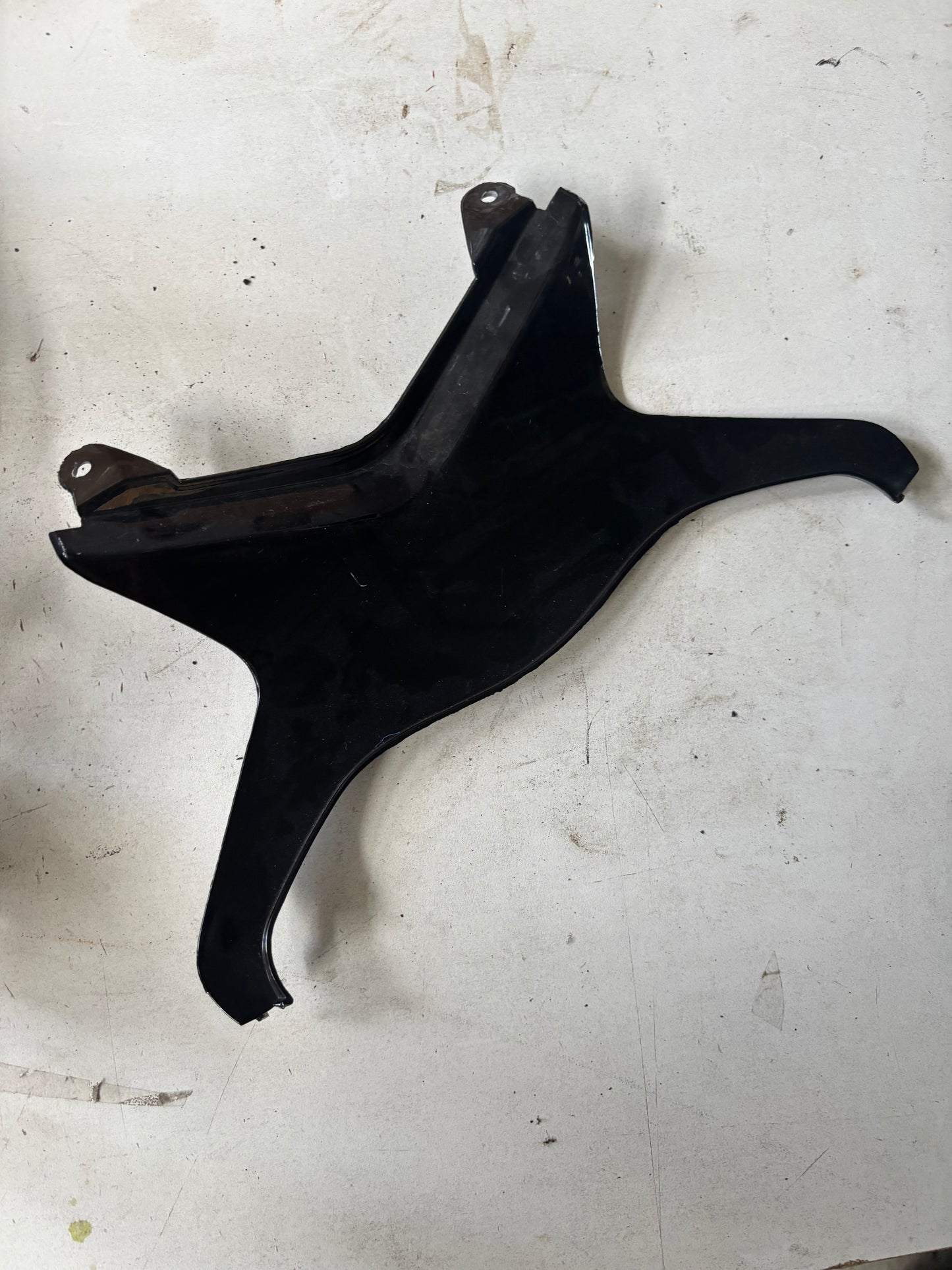 Jonction centrale carénage selle Kawasaki zx6r 2009/2012