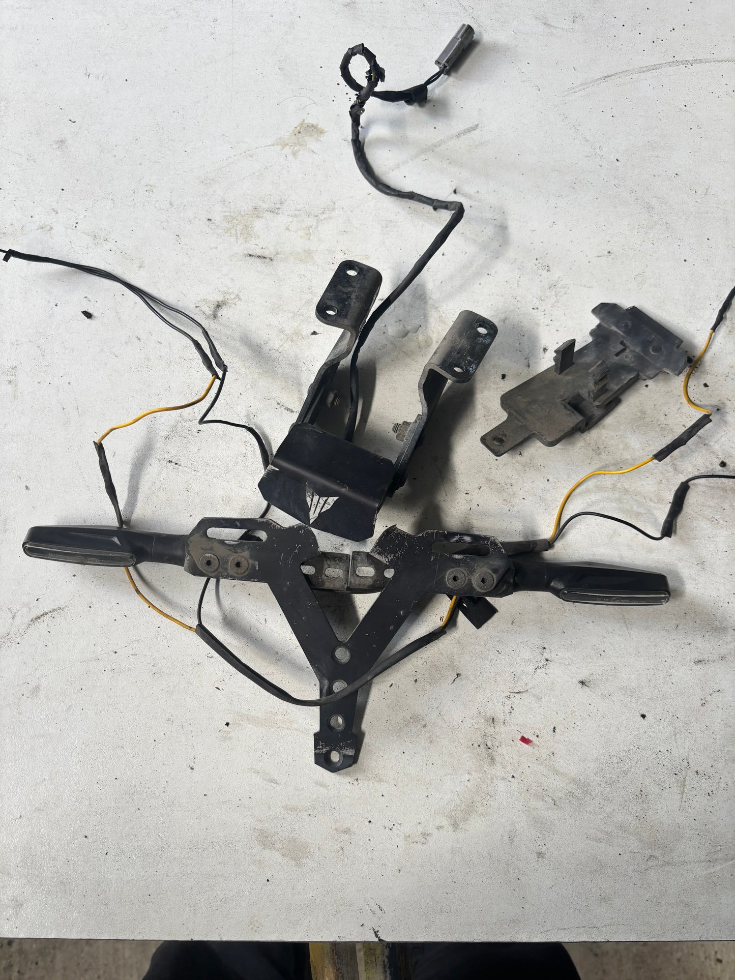 Support de plaque immatriculation court  Yamaha mt07 2014 à 2020