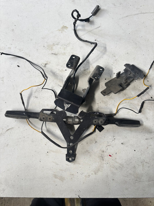 Support de plaque immatriculation court  Yamaha mt07 2014 à 2020